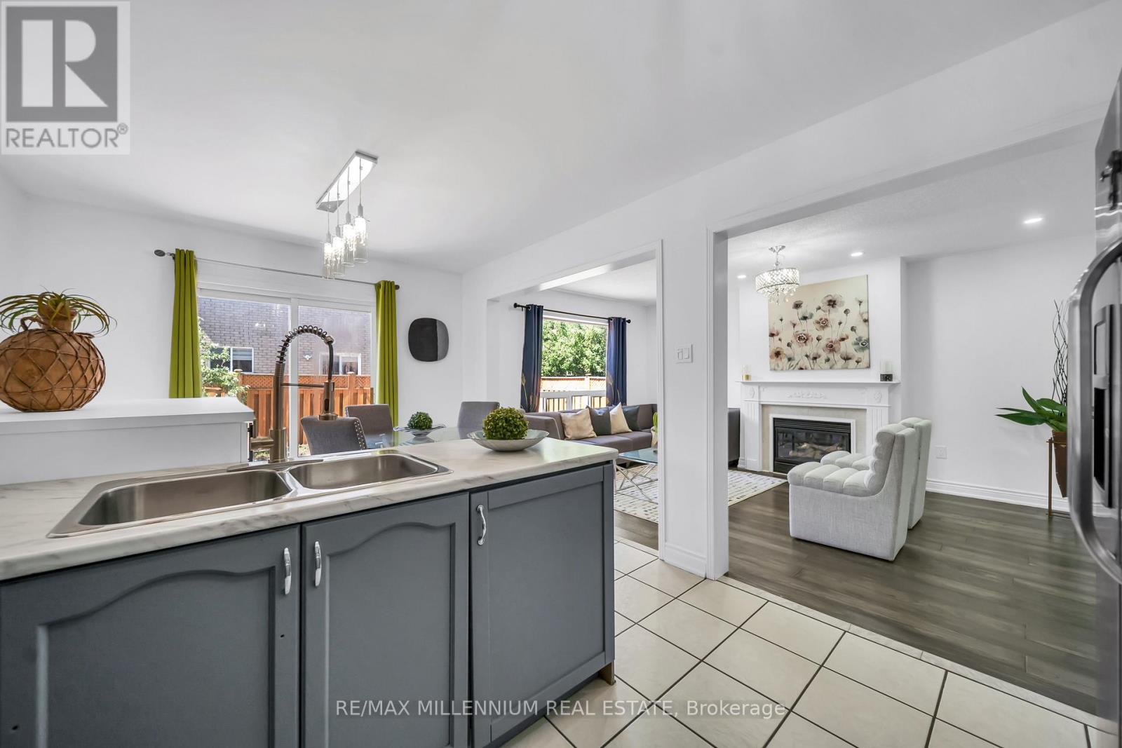 36 ALLANGROVE DRIVE - 22
