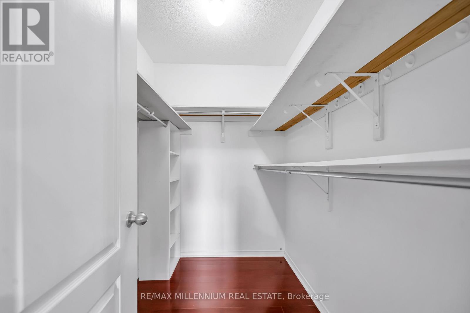 36 ALLANGROVE DRIVE - 26