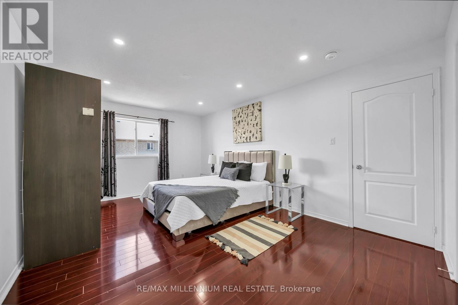 36 ALLANGROVE DRIVE - 27