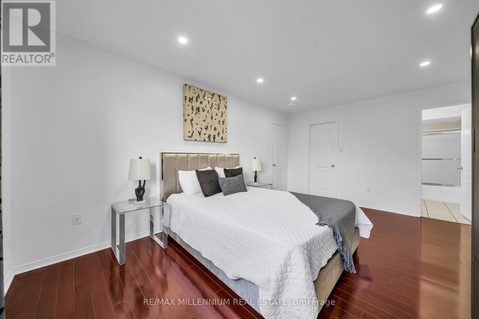 36 ALLANGROVE DRIVE - 28