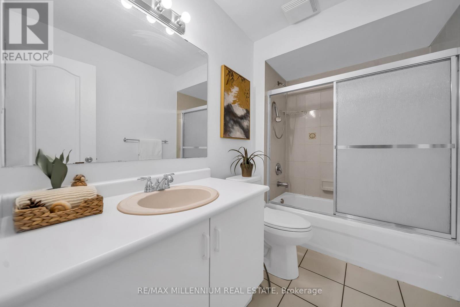 36 ALLANGROVE DRIVE - 29
