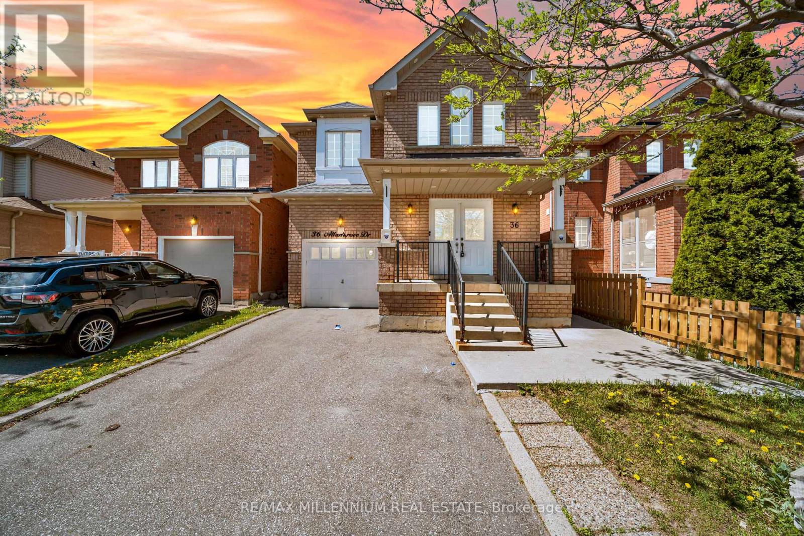 36 ALLANGROVE DRIVE - 3