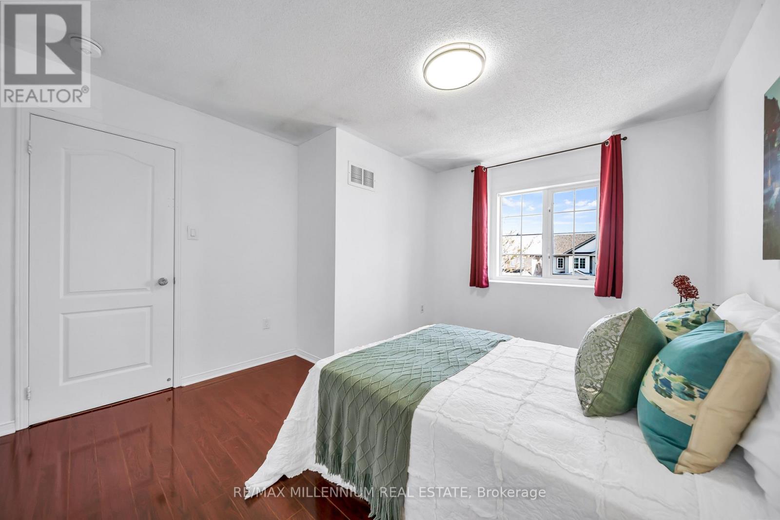 36 ALLANGROVE DRIVE - 31