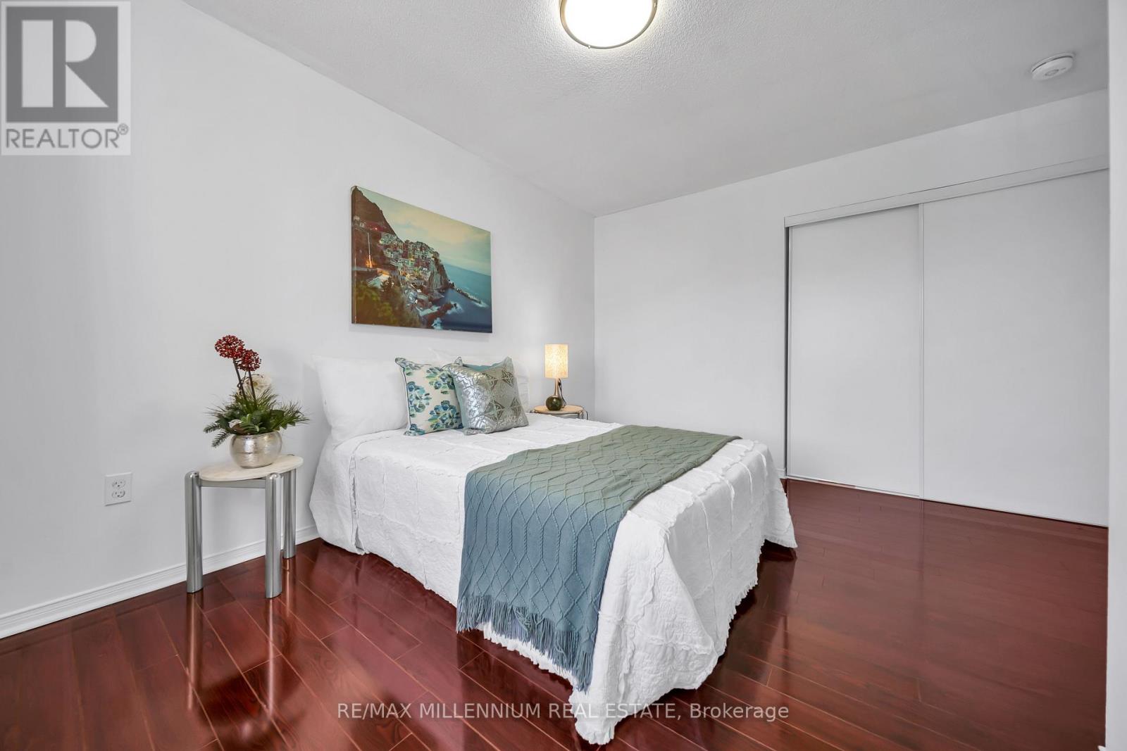 36 ALLANGROVE DRIVE - 32