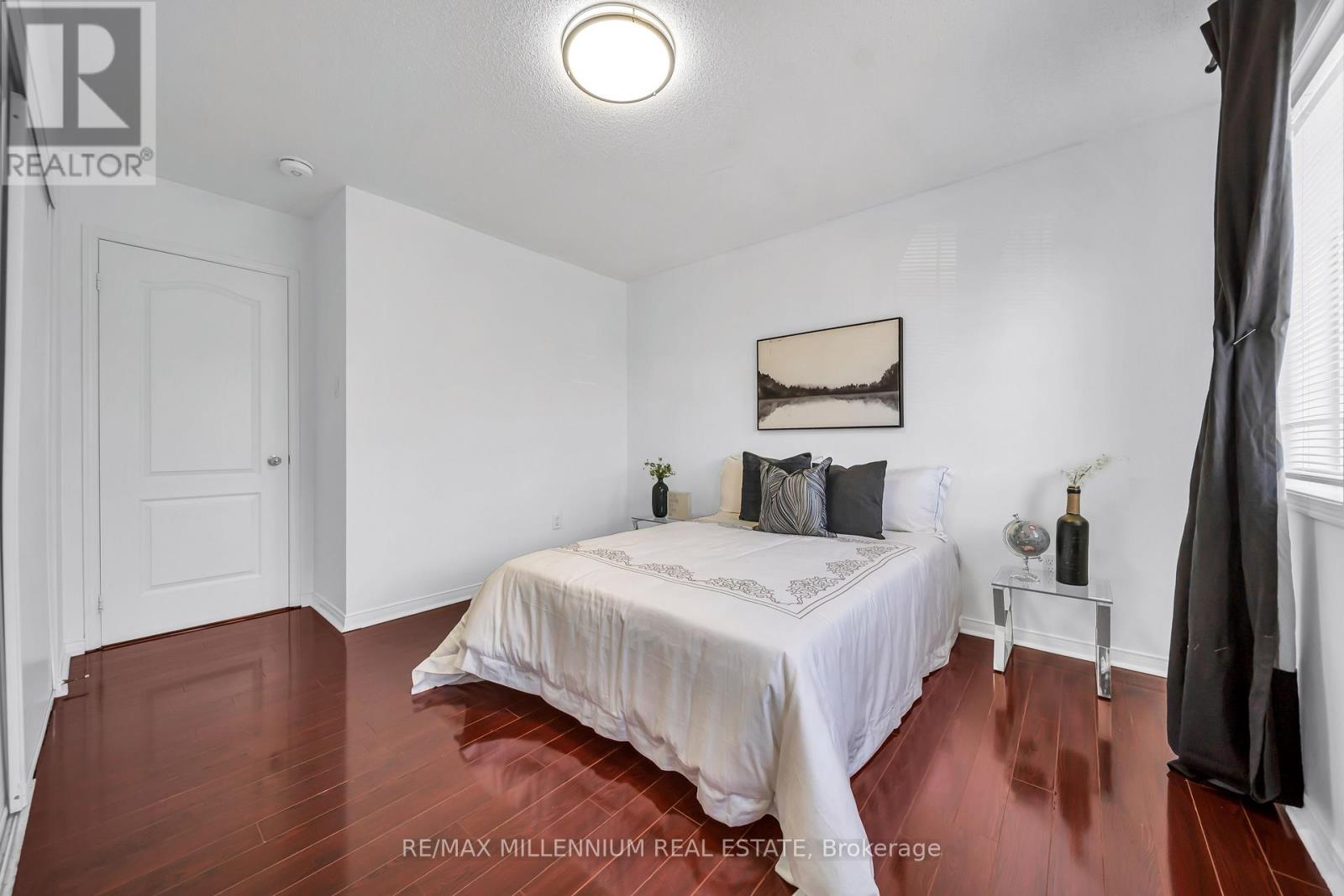 36 ALLANGROVE DRIVE - 35