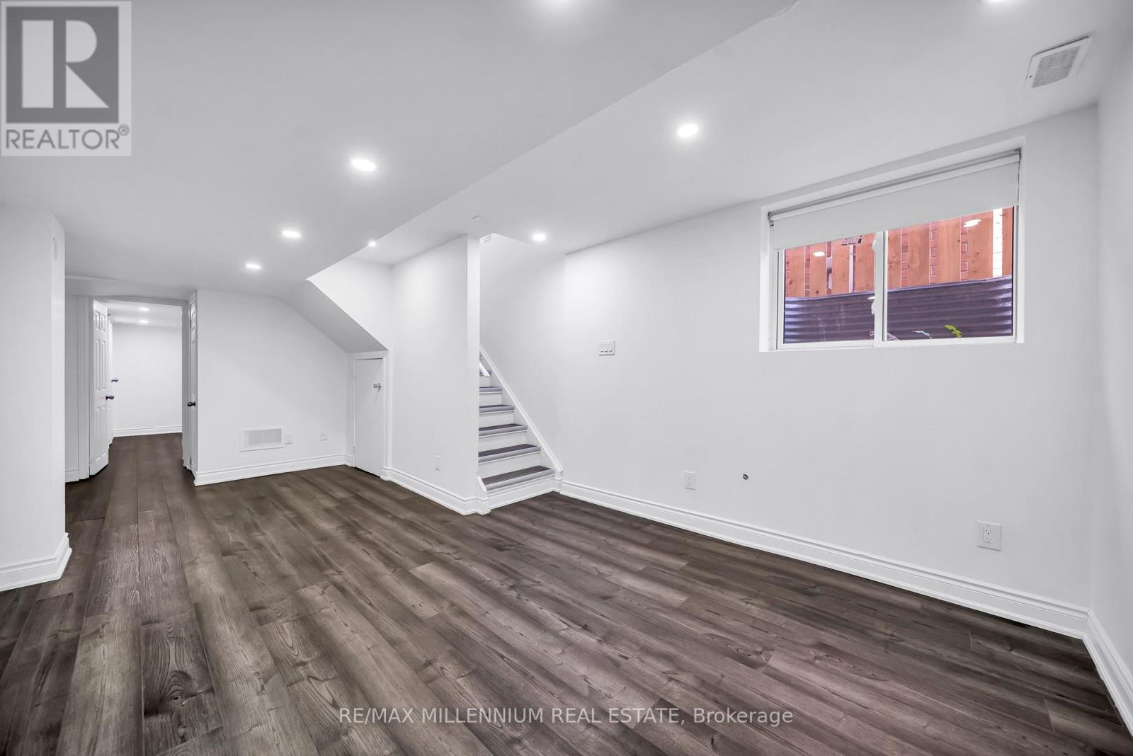 36 ALLANGROVE DRIVE - 38