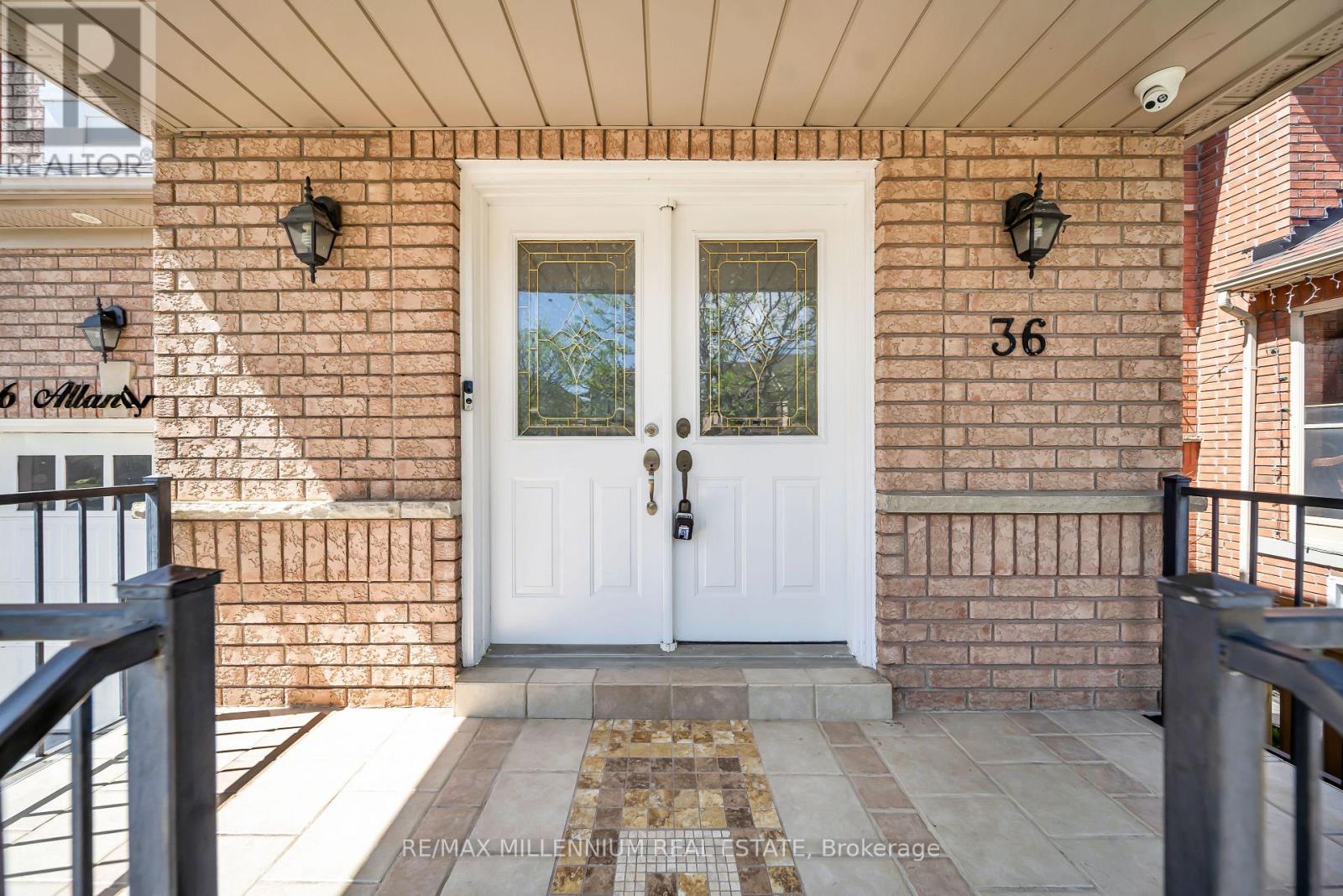 36 ALLANGROVE DRIVE - 4