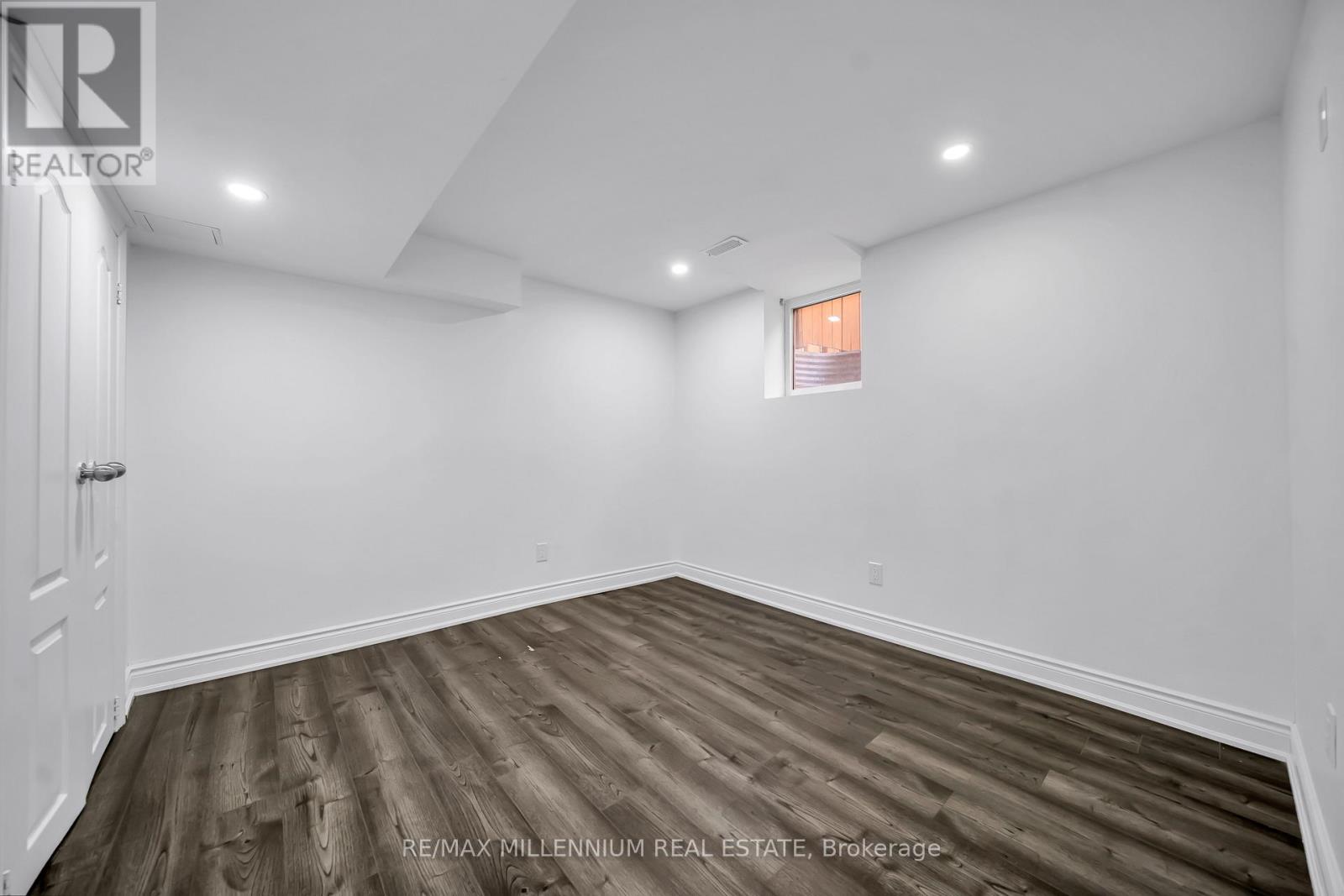 36 ALLANGROVE DRIVE - 45