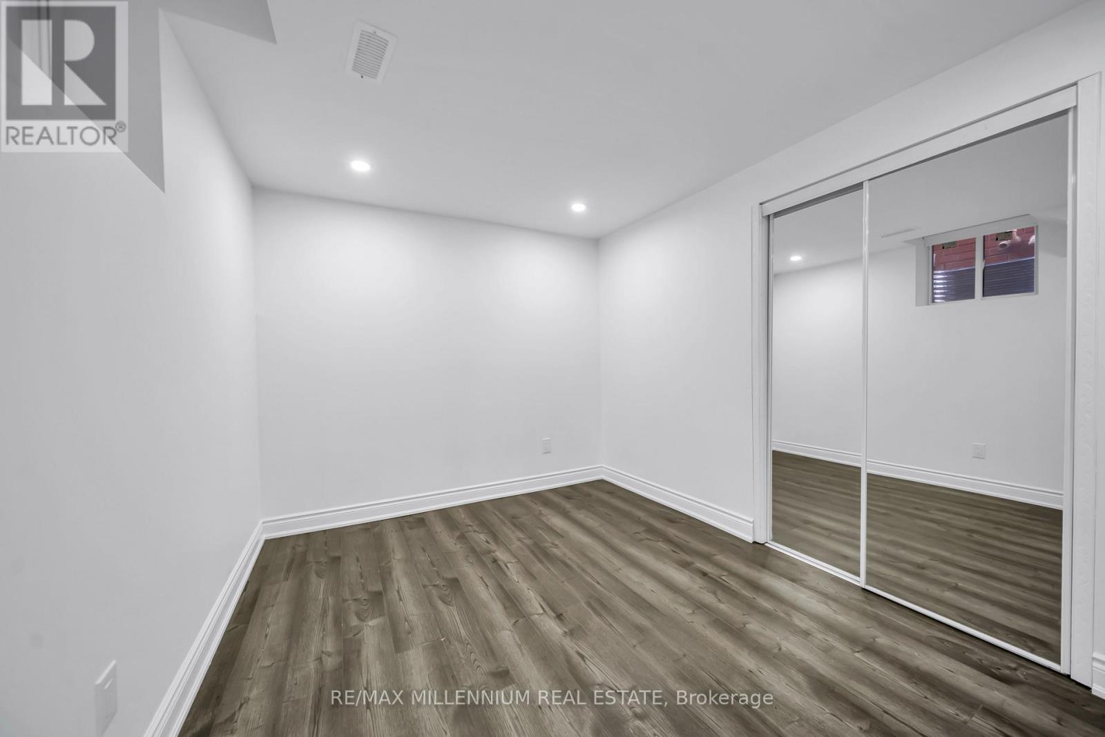 36 ALLANGROVE DRIVE - 47