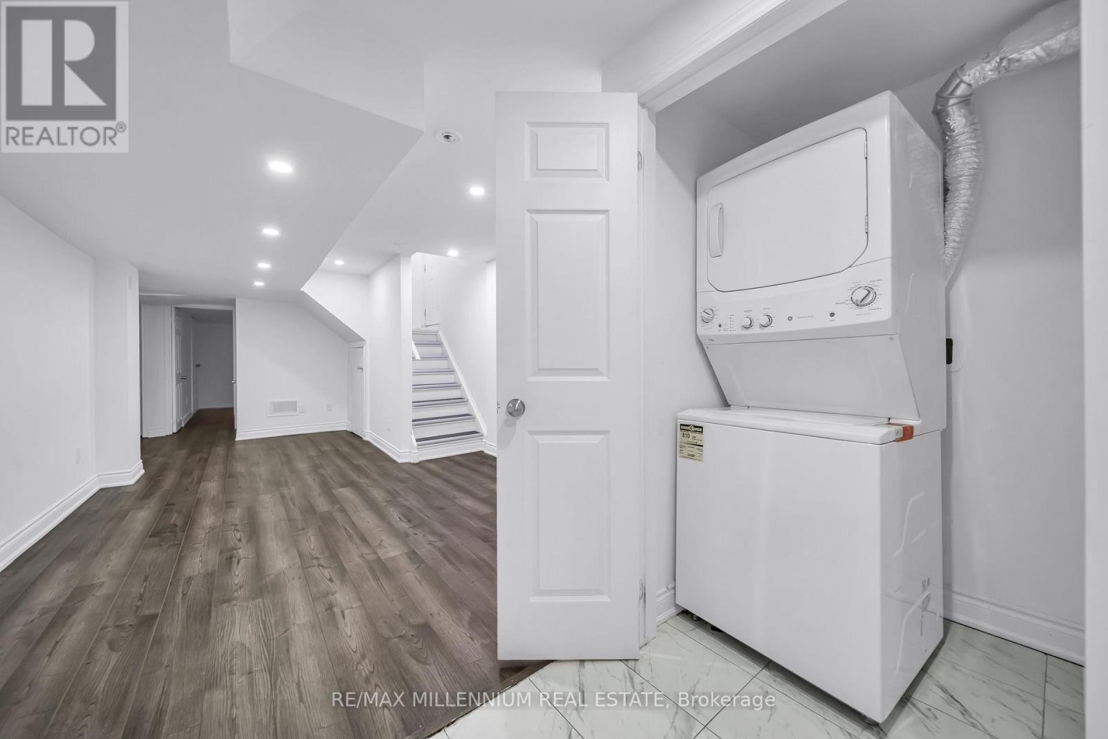 36 ALLANGROVE DRIVE - 48