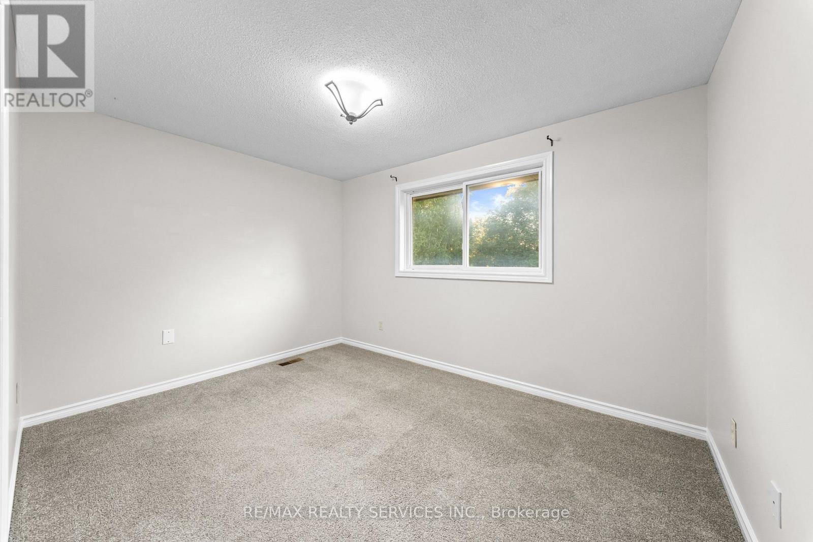 20 HIGHCROFT COURT - Image 30