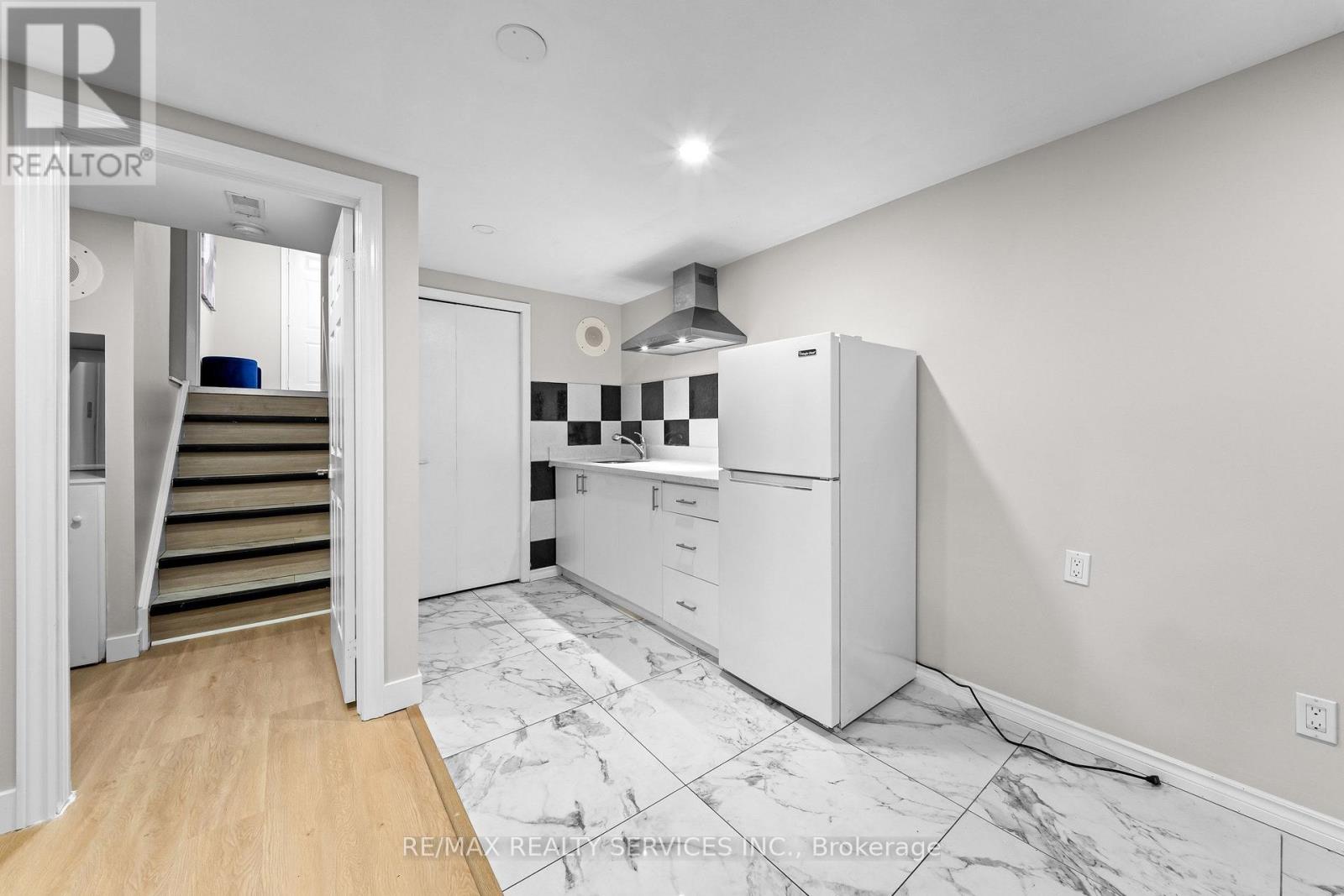 20 HIGHCROFT COURT - Image 33