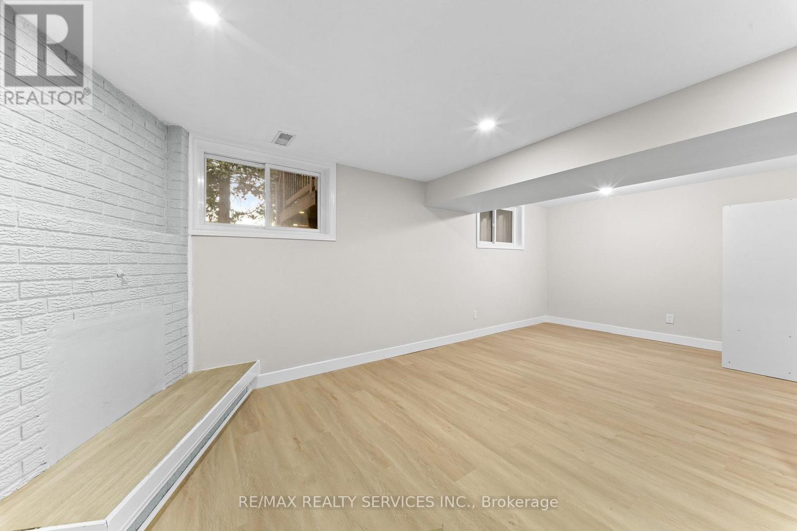 20 HIGHCROFT COURT - Image 35