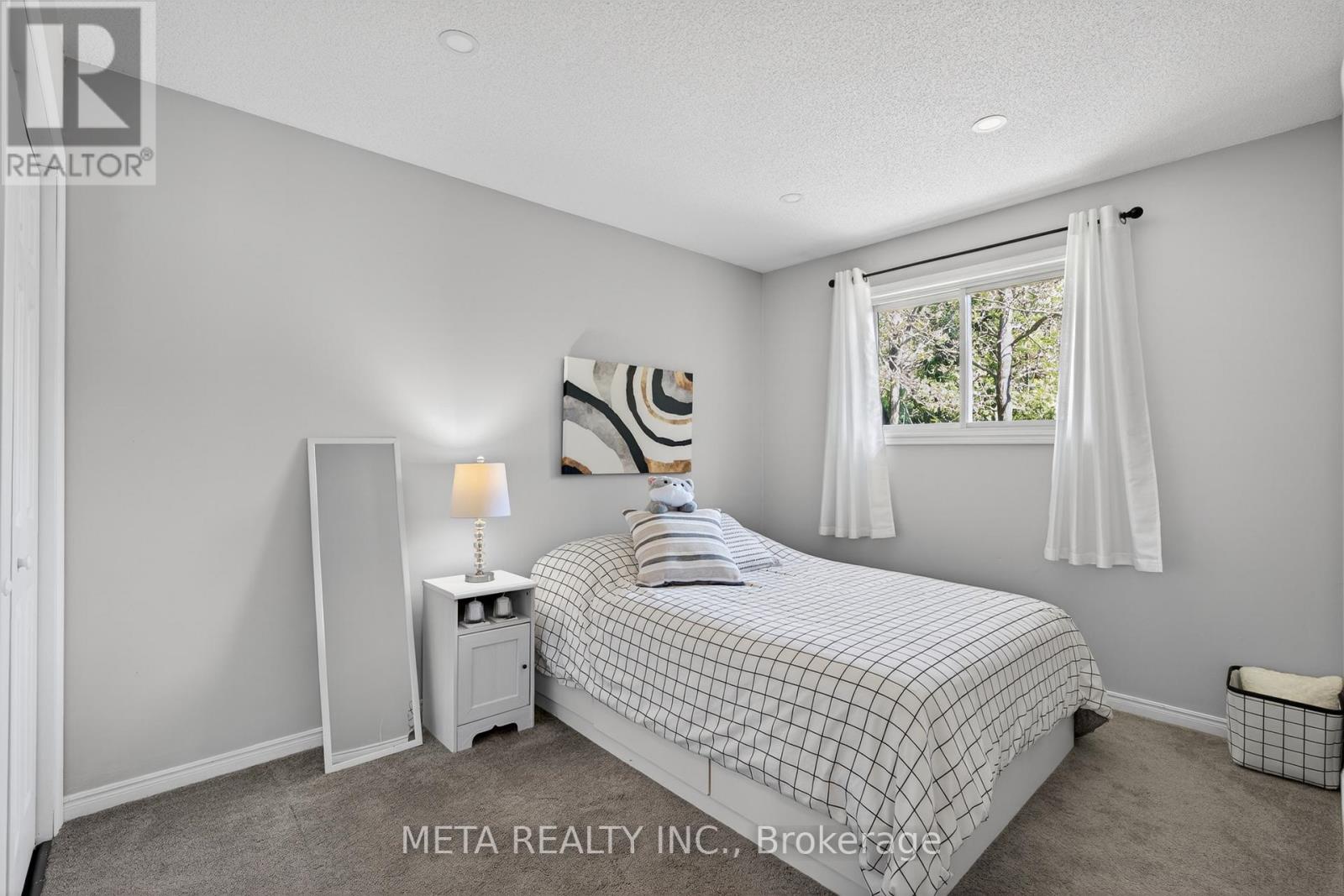 865 27TH STREET - 22