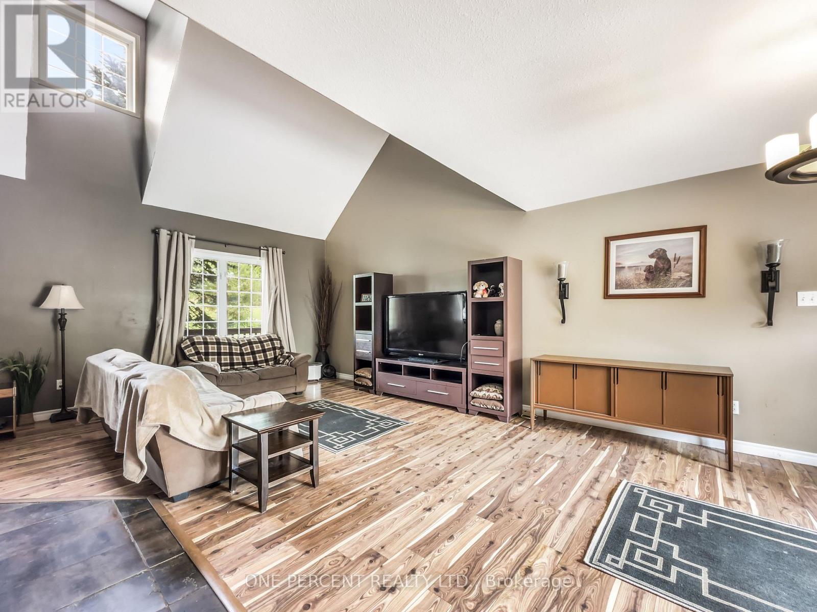 30 WOODRIDGE DRIVE - 13