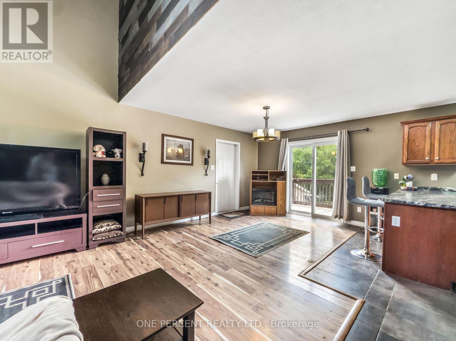30 WOODRIDGE DRIVE - 15