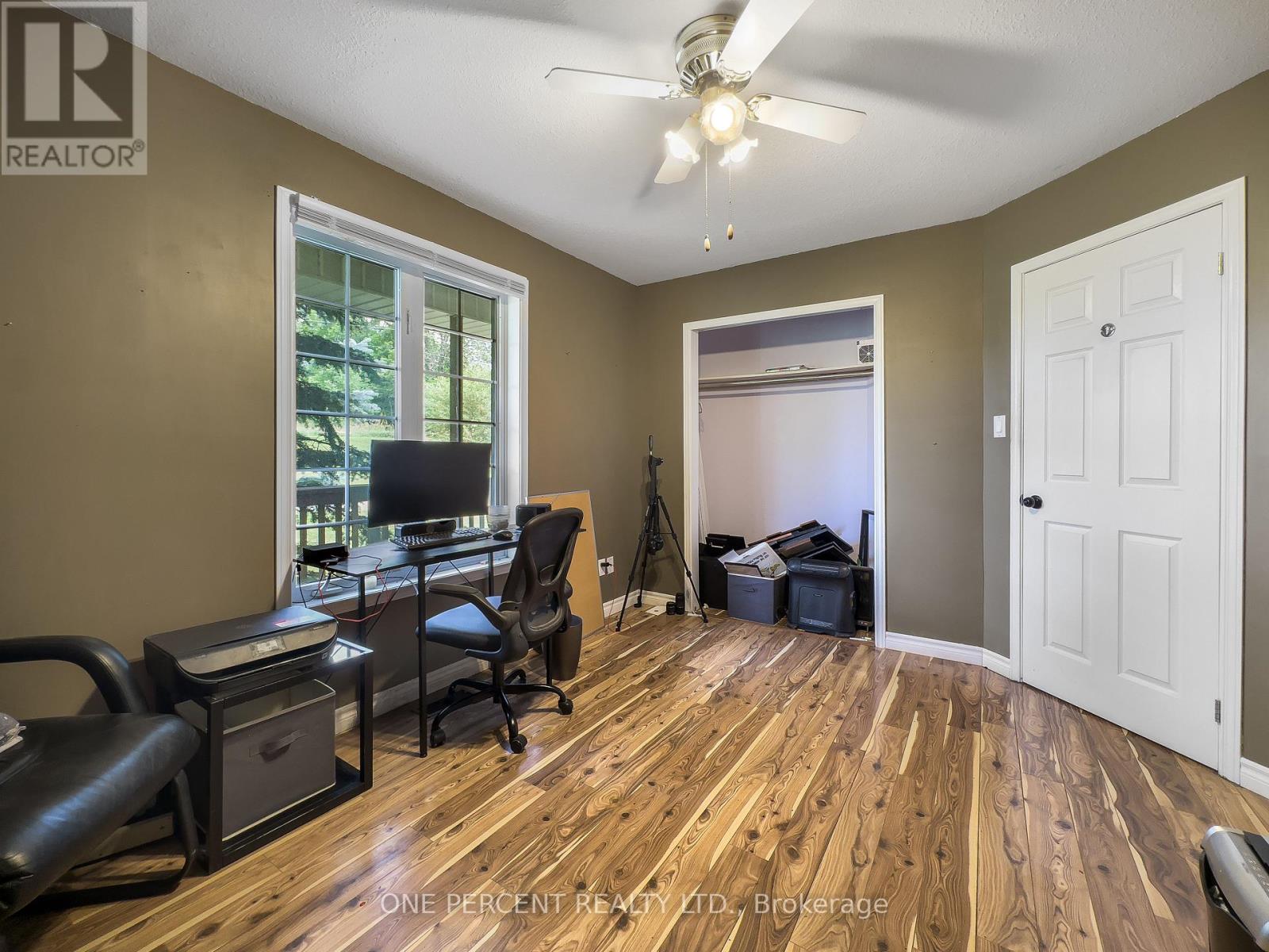 30 WOODRIDGE DRIVE - 8