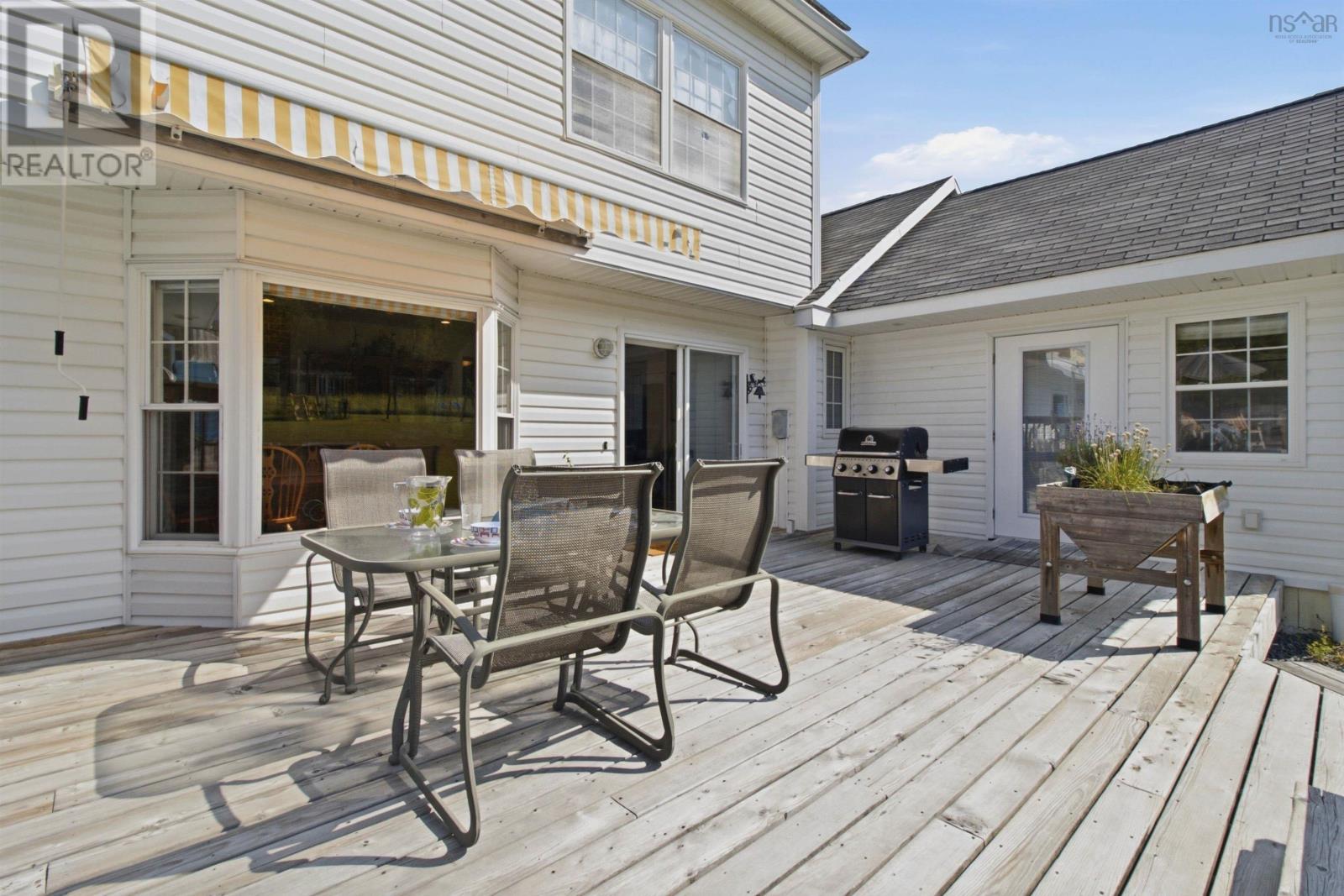 1886 Gaspereau River Road - 45
