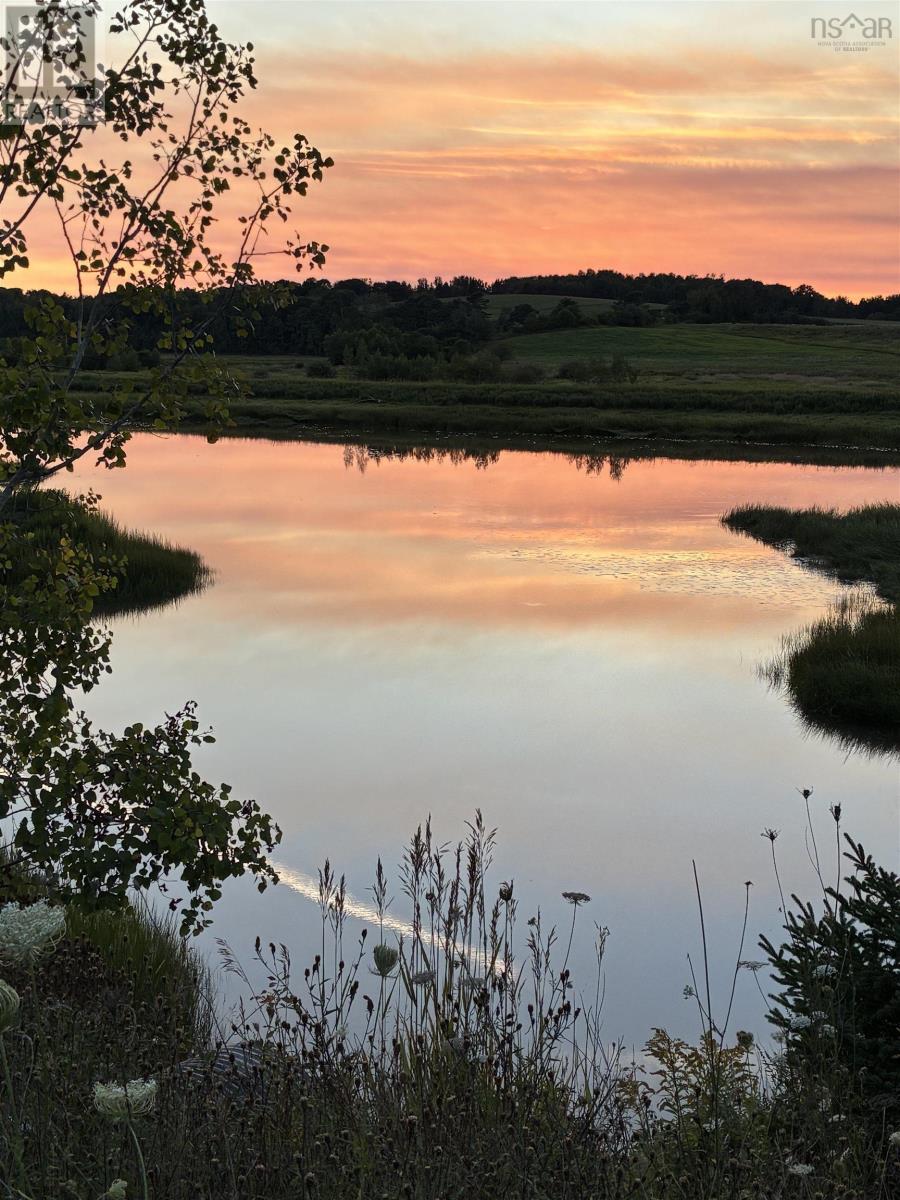 1886 Gaspereau River Road - 4