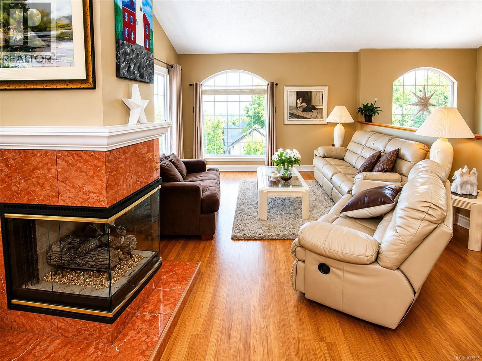 #2 709 Luscombe Pl - 8
