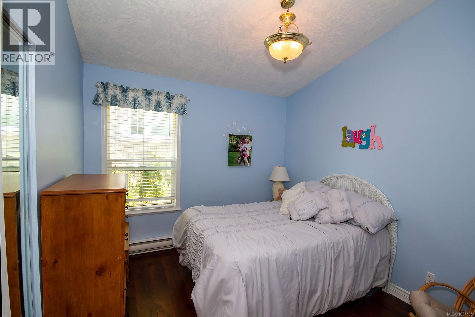 #2 709 Luscombe Pl - 23