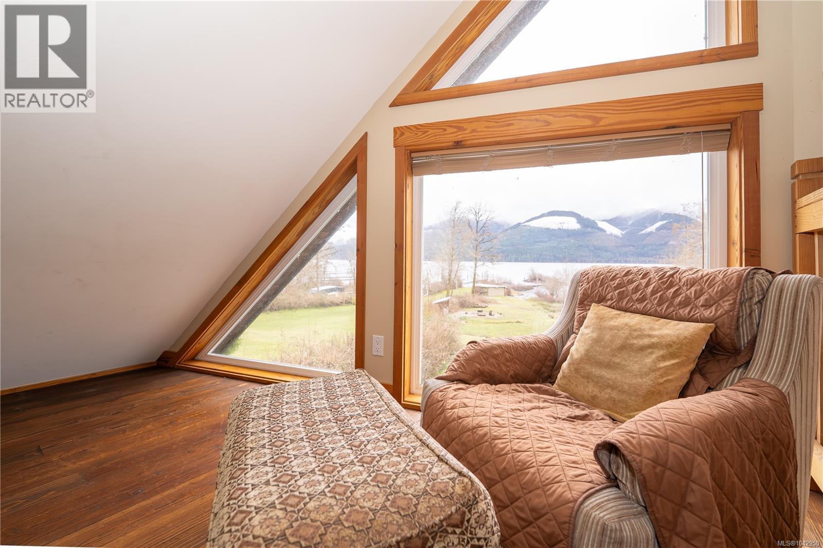11464 Youbou Rd - 33