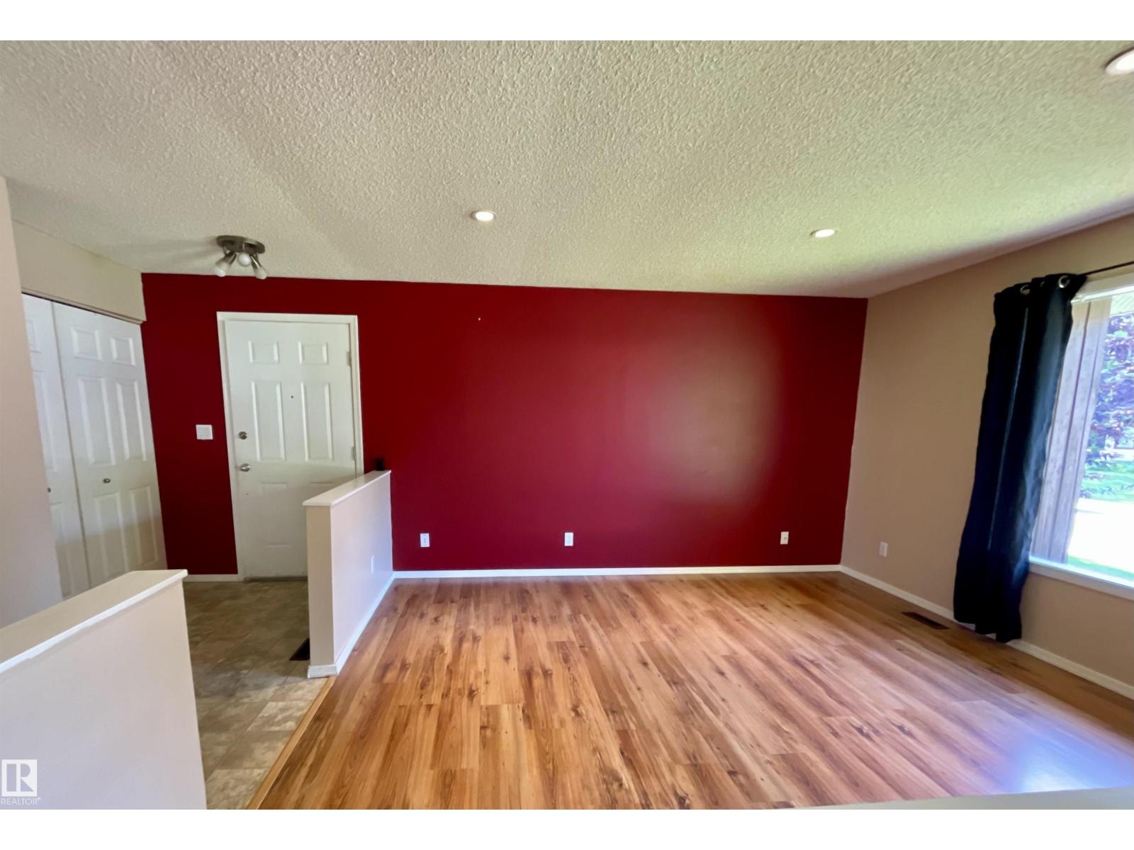174 GREENWOOD DR - 10