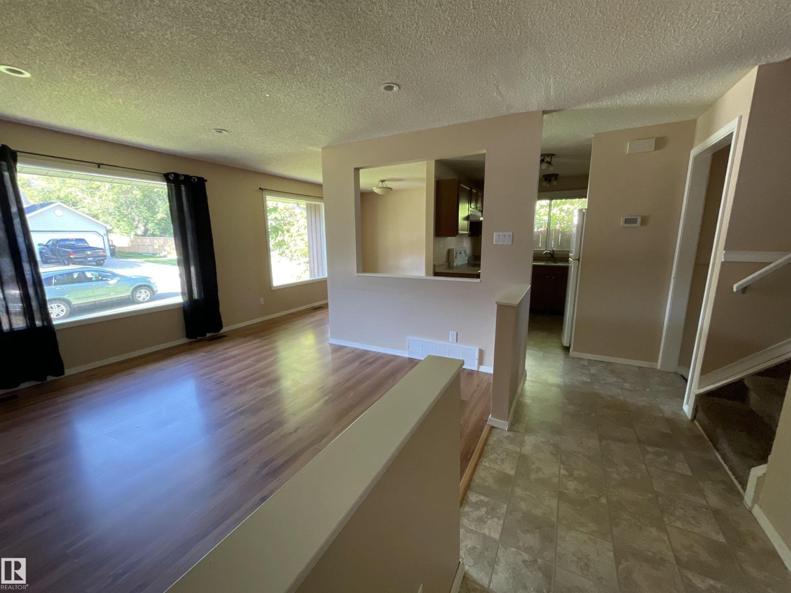 174 GREENWOOD DR - 12