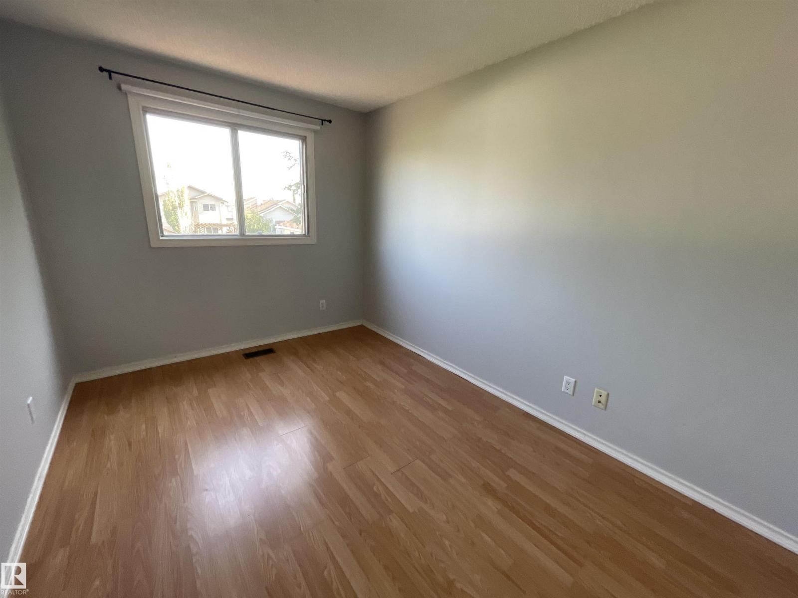174 GREENWOOD DR - 17