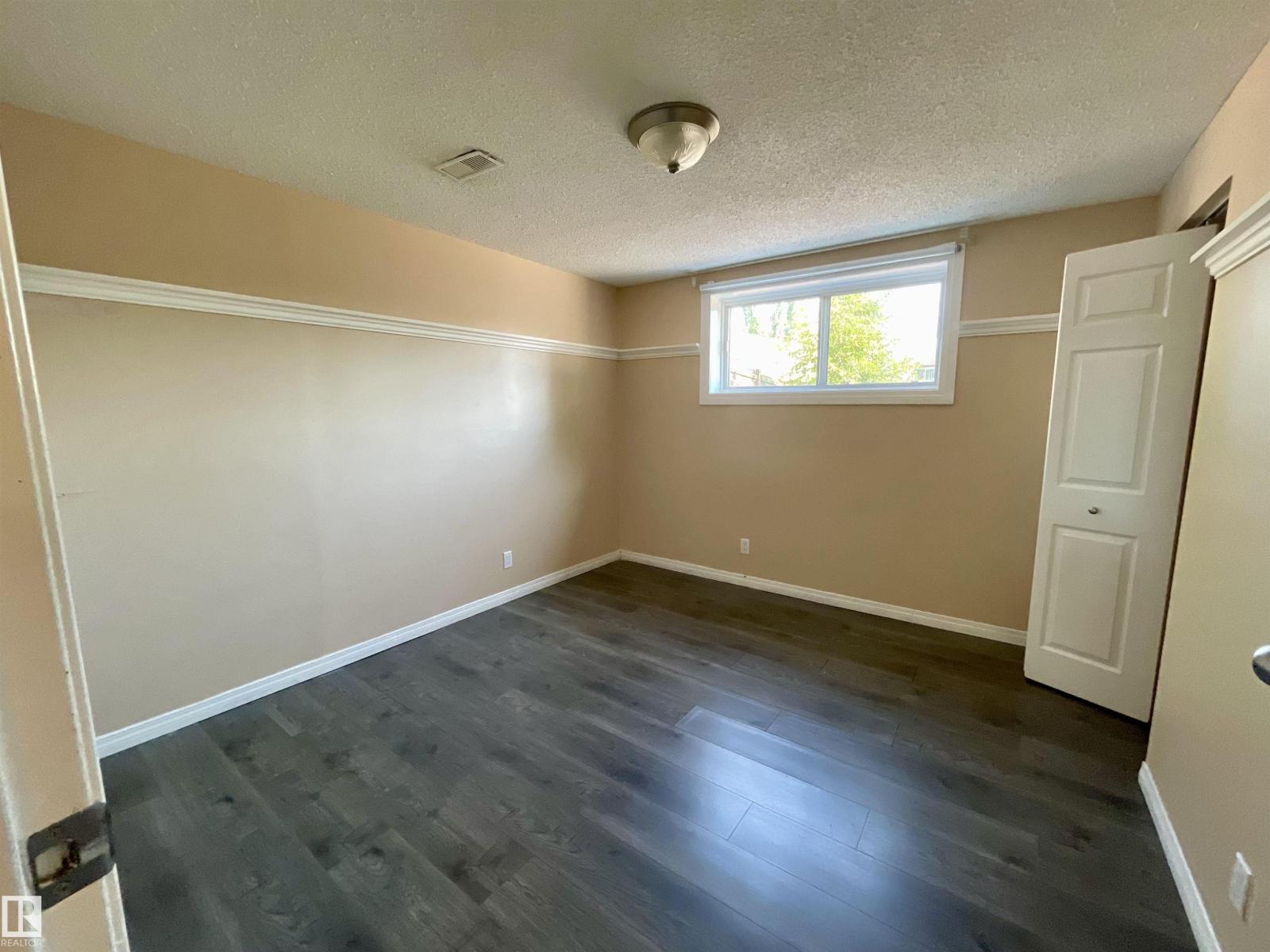 174 GREENWOOD DR - 19