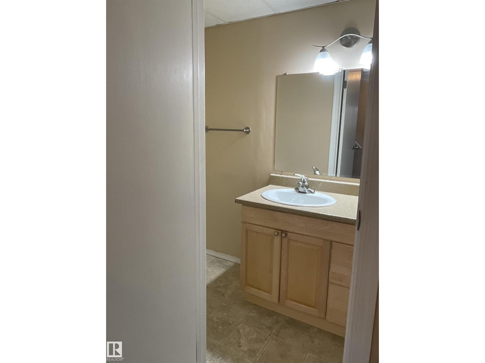 174 GREENWOOD DR - 21