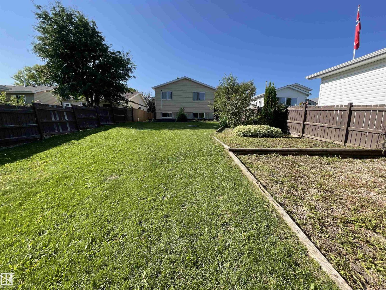 174 GREENWOOD DR - 3