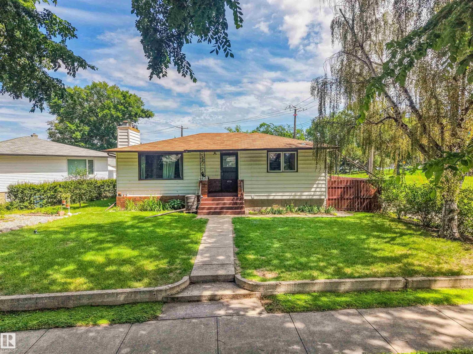 9513 81 ST NW - 2