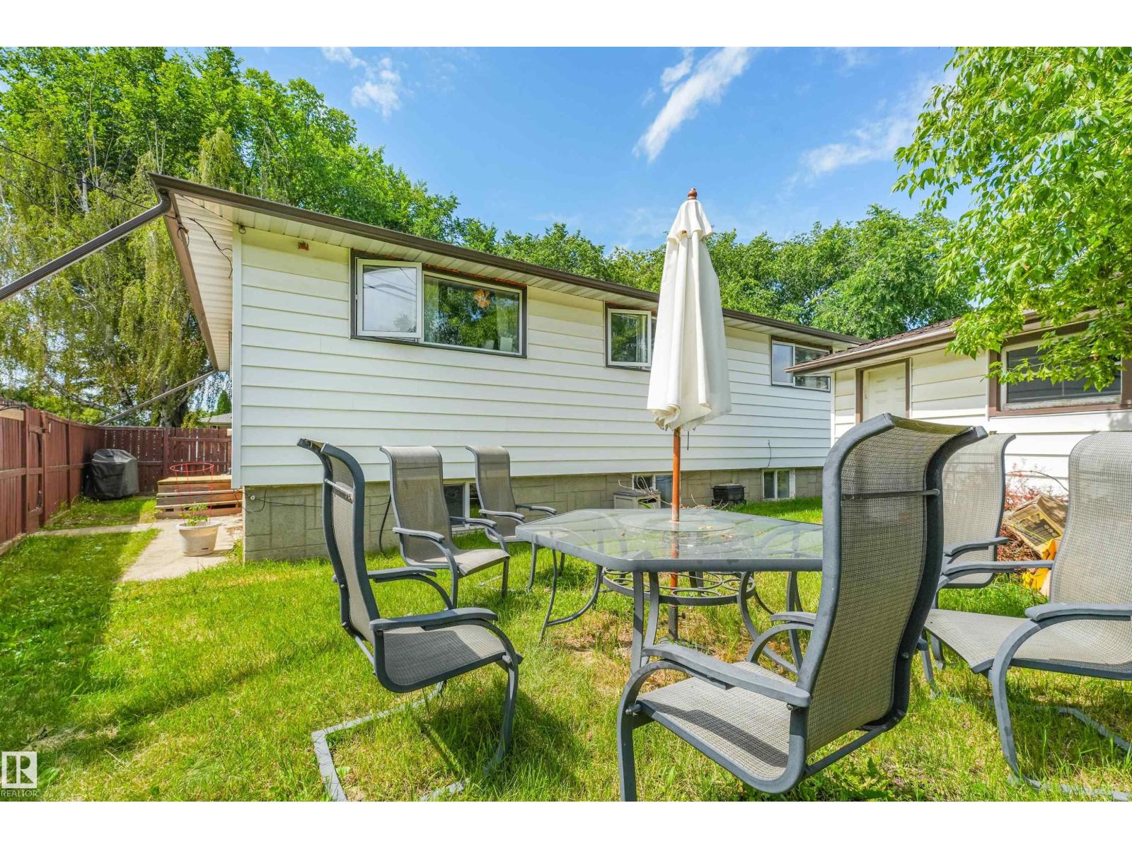 9513 81 ST NW - 40