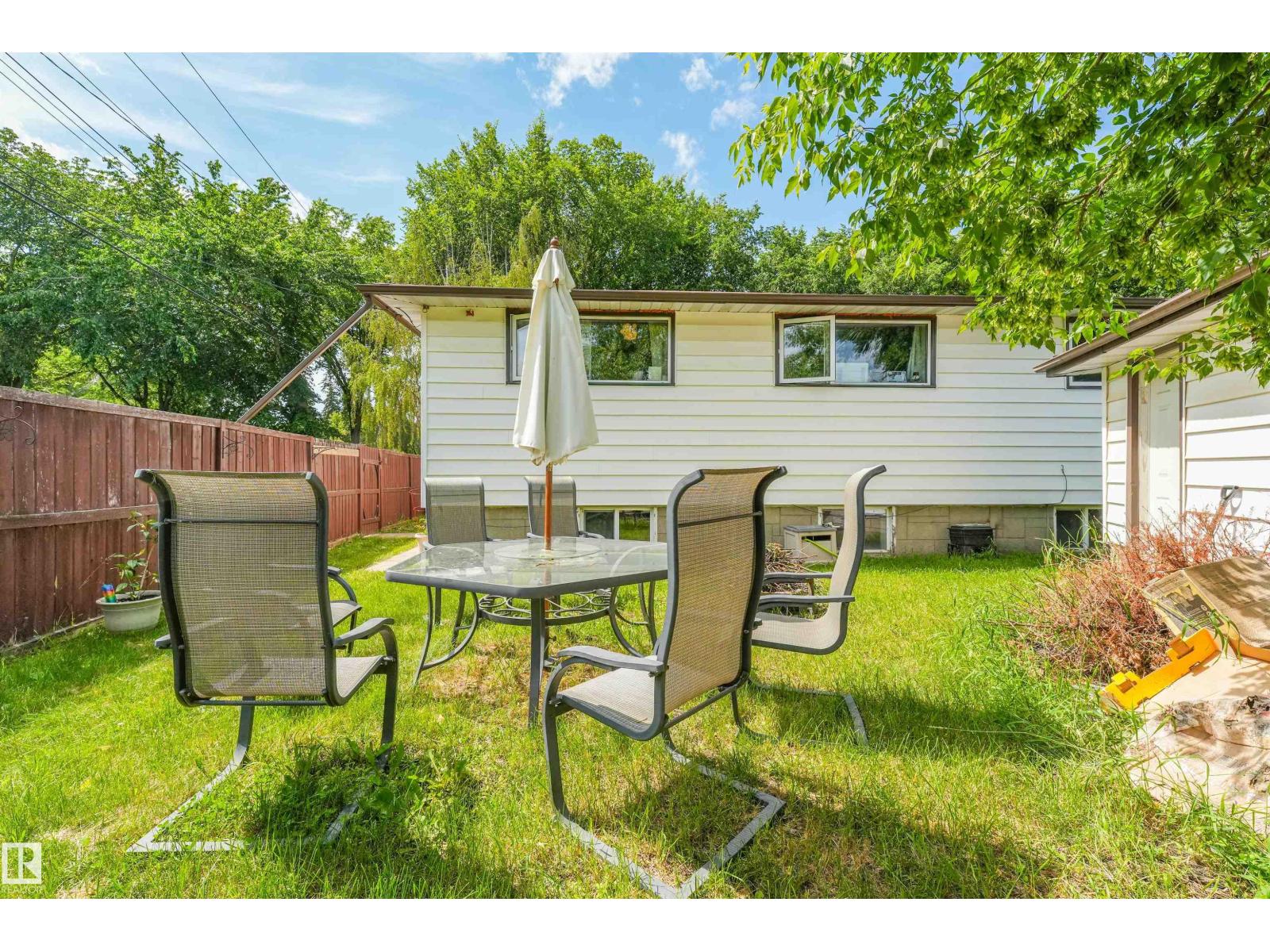 9513 81 ST NW - 41