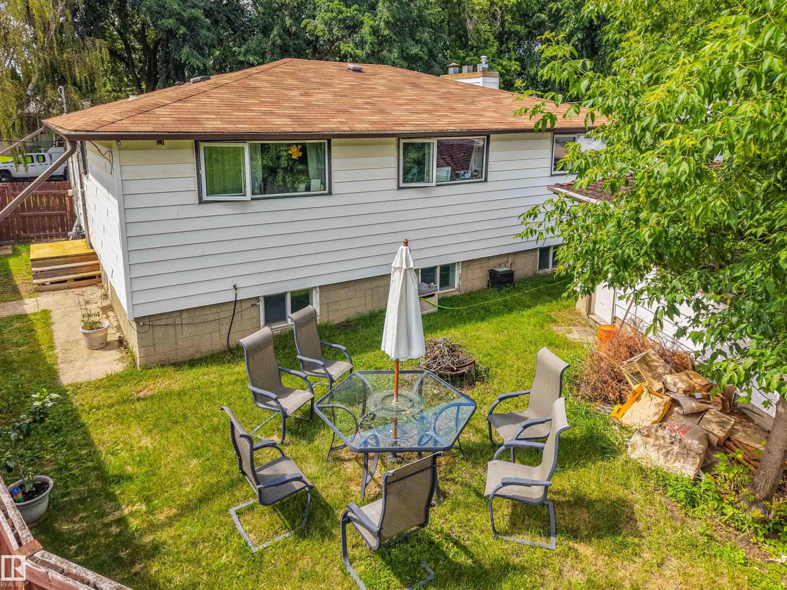 9513 81 ST NW - 48