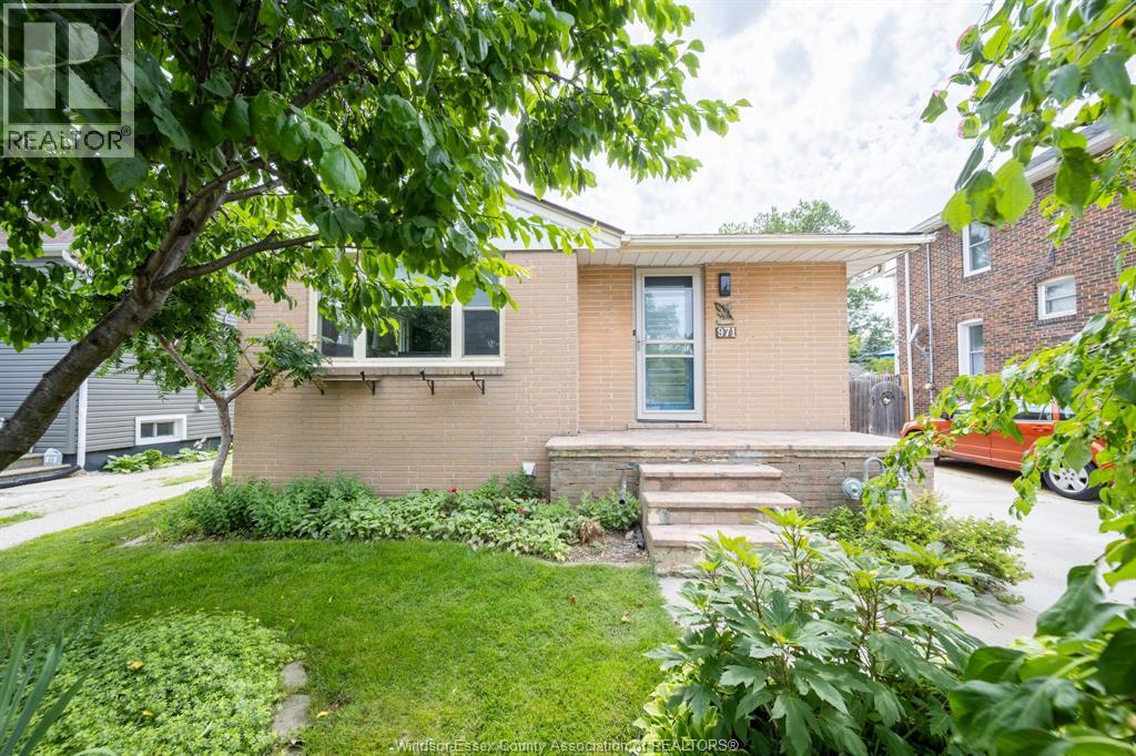 971 FAIRVIEW BOULEVARD - 1