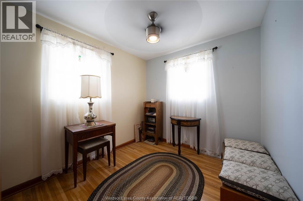 971 FAIRVIEW BOULEVARD - 19