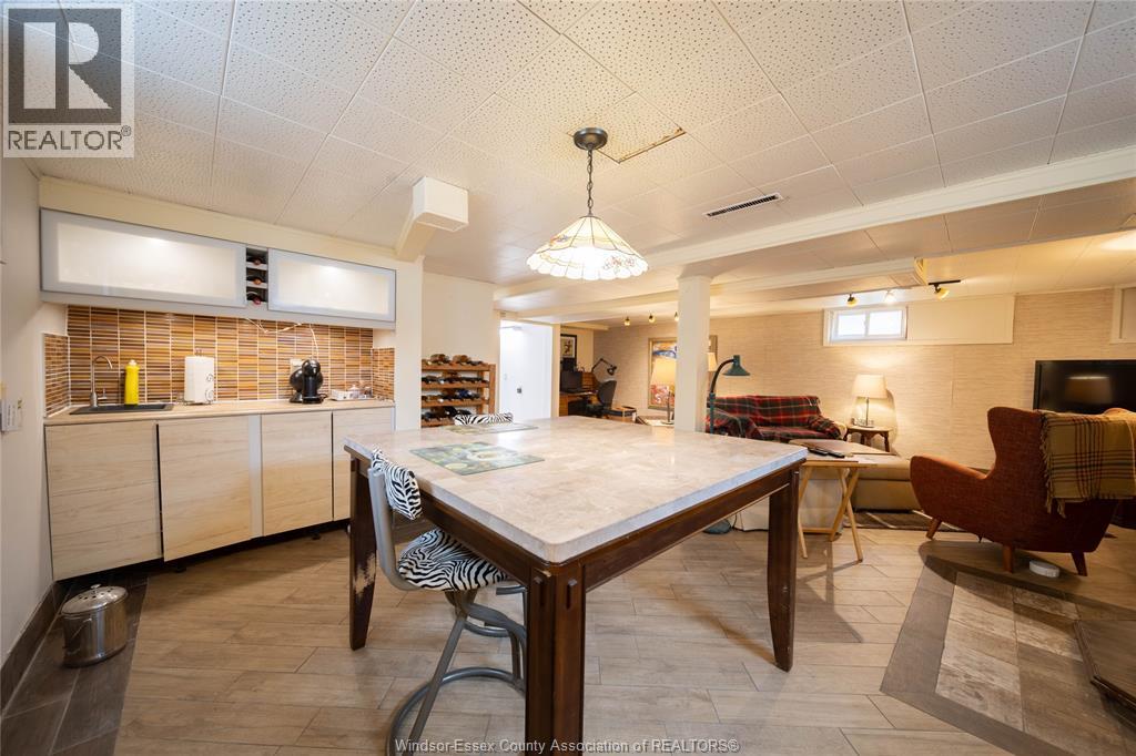 971 FAIRVIEW BOULEVARD - 26