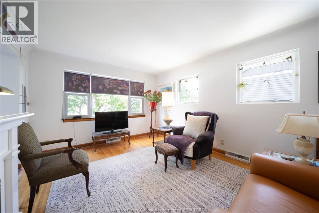 971 FAIRVIEW BOULEVARD - 7