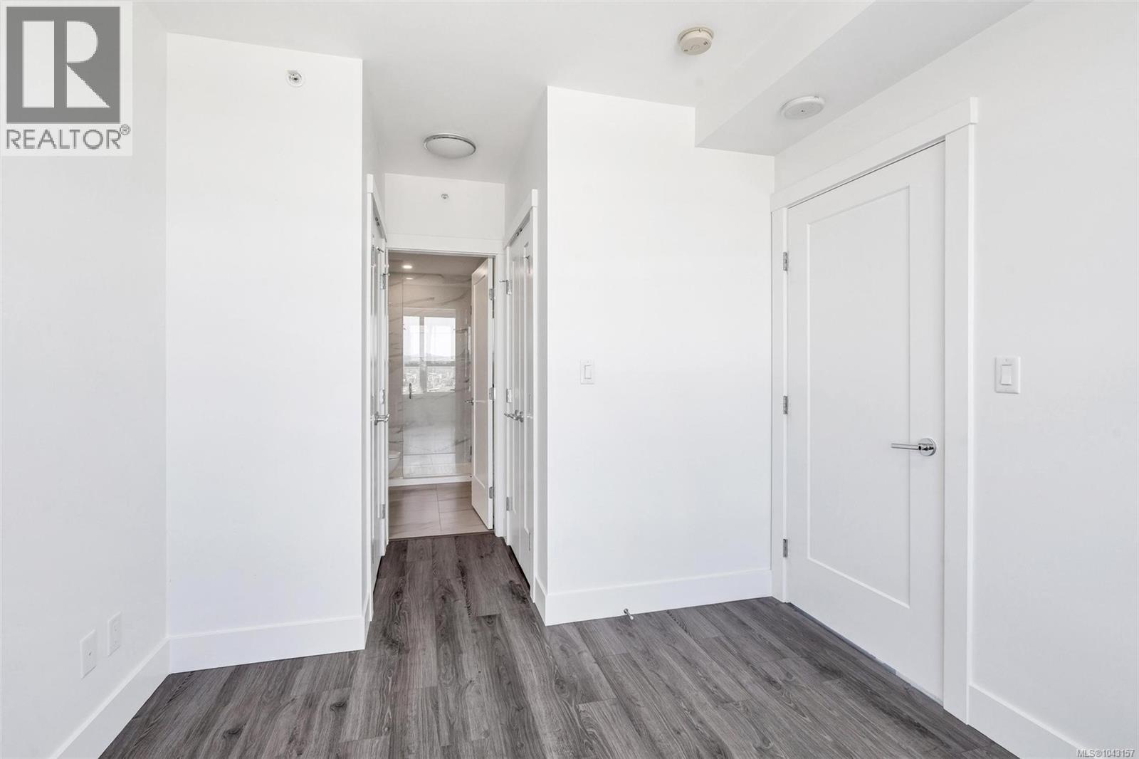 #1301 777 Herald St - 22