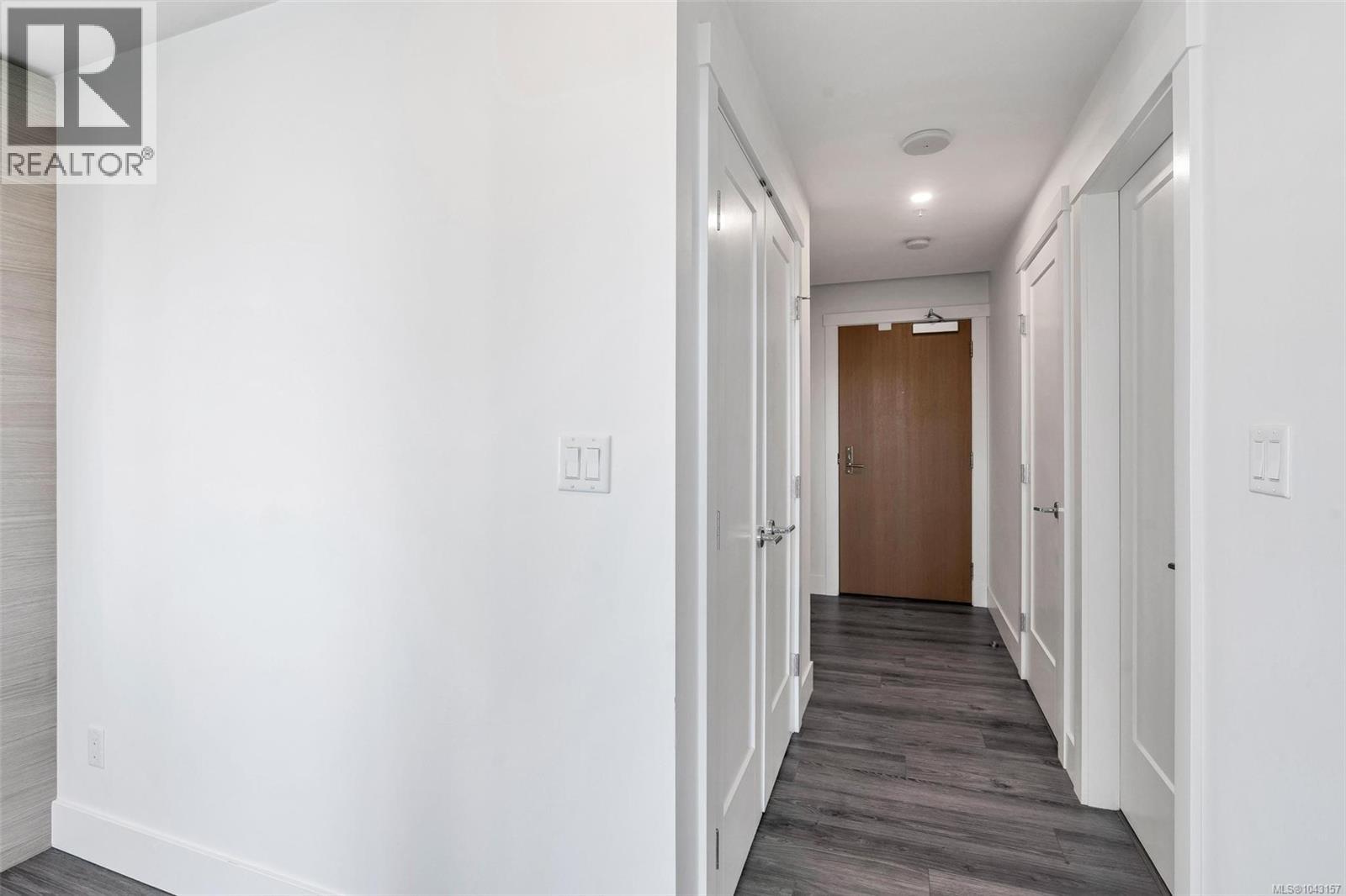 #1301 777 Herald St - 35