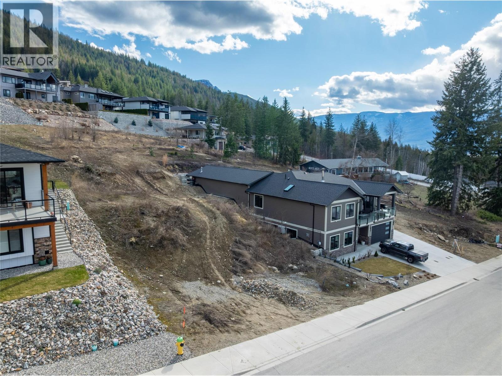 1120 16 Avenue SE, Salmon Arm