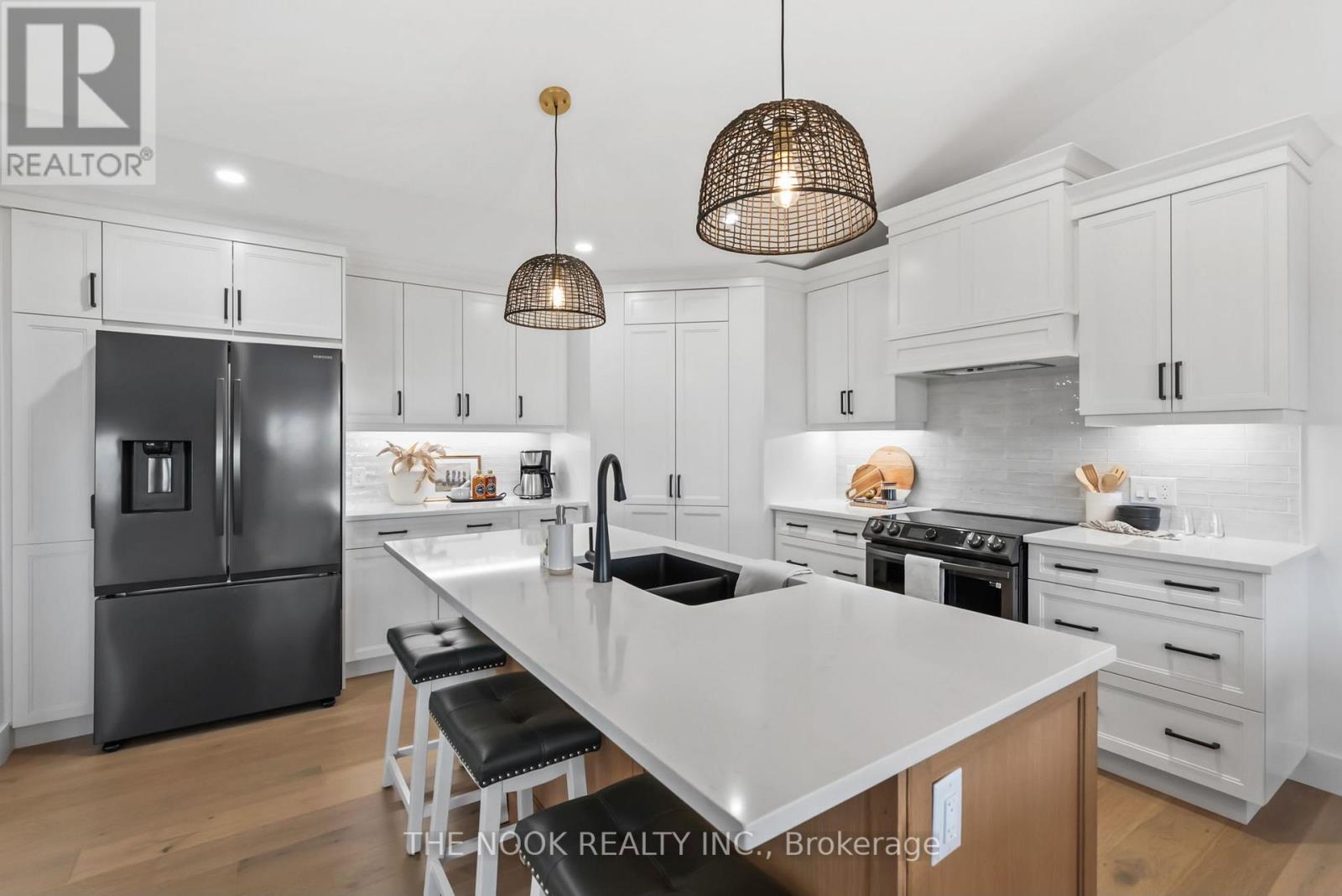 3557 BLESSINGTON ROAD - 12