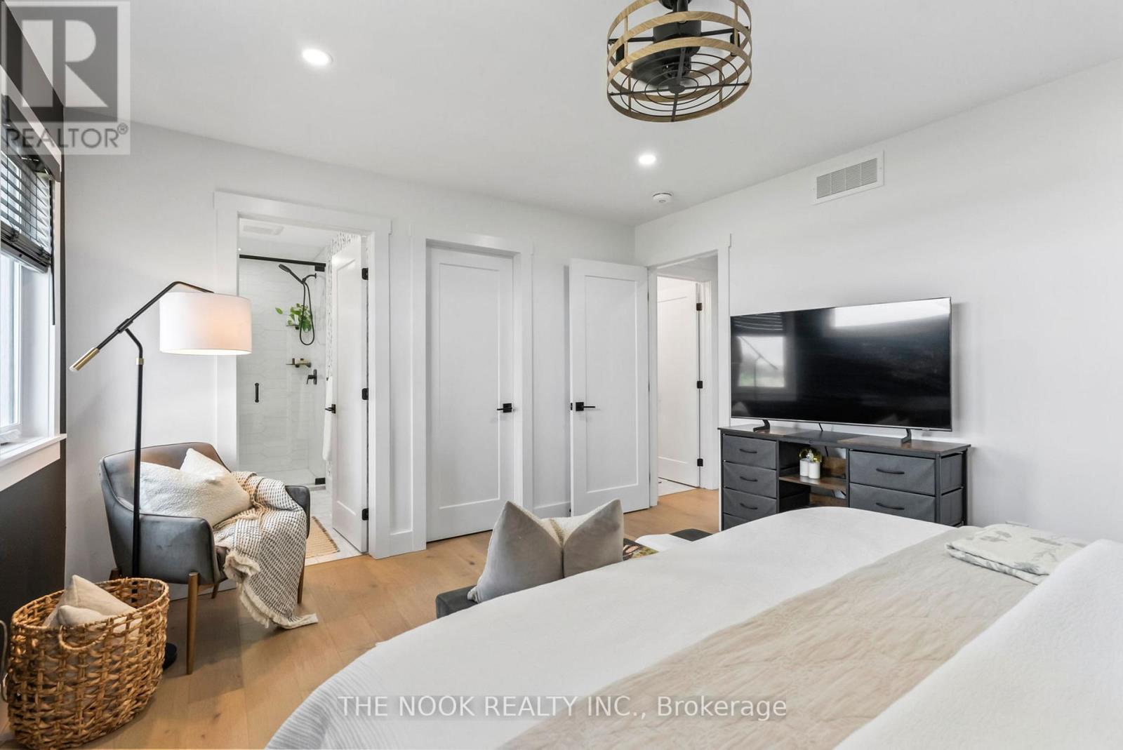 3557 BLESSINGTON ROAD - 18