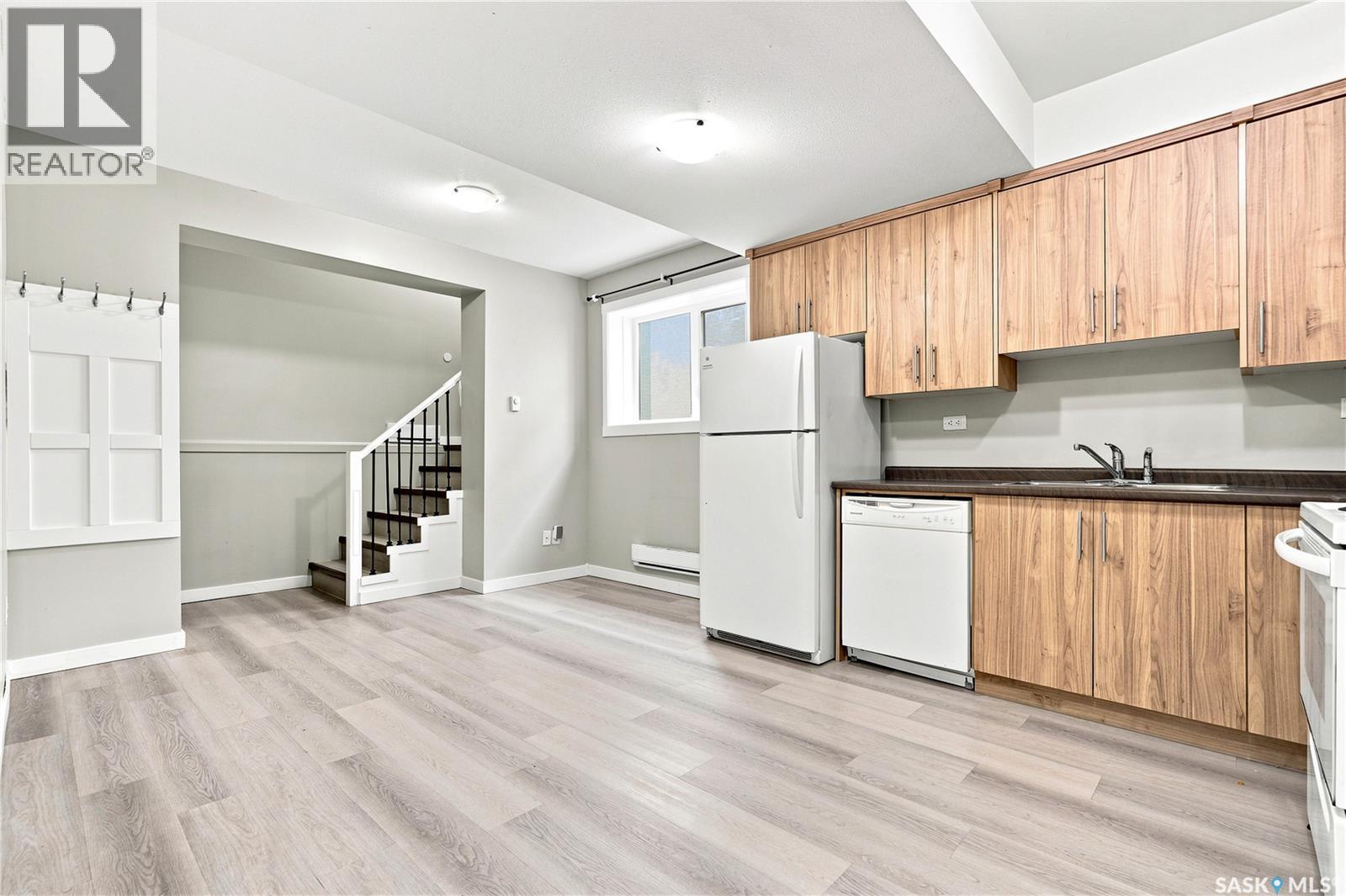223 Ells CRESCENT - 36