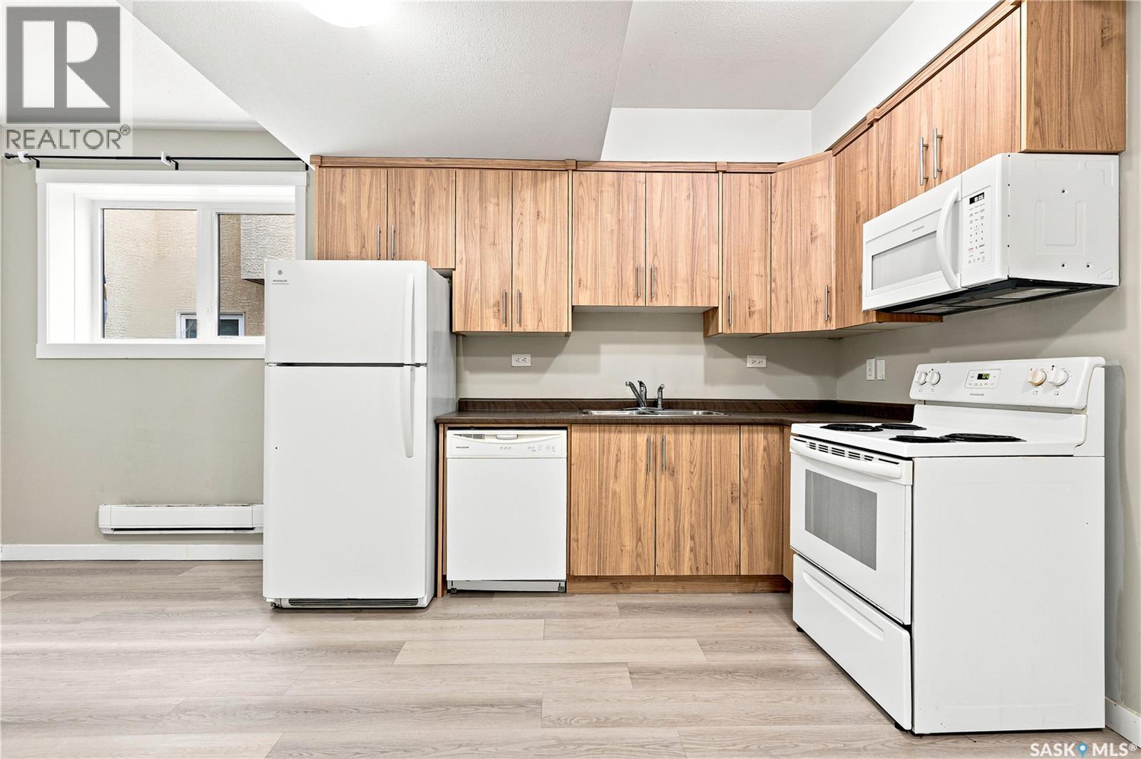 223 Ells CRESCENT - 38