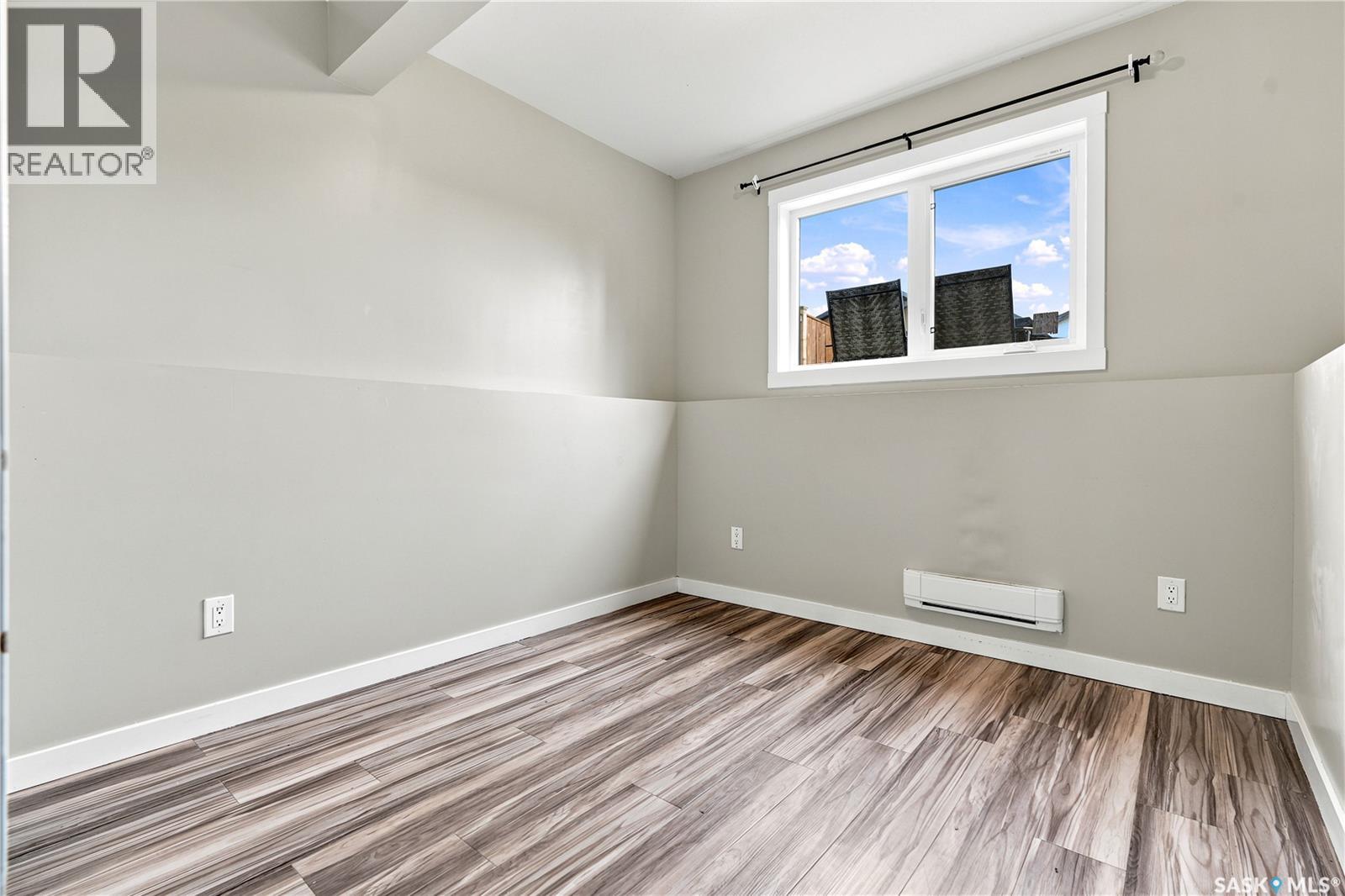 223 Ells CRESCENT - 42