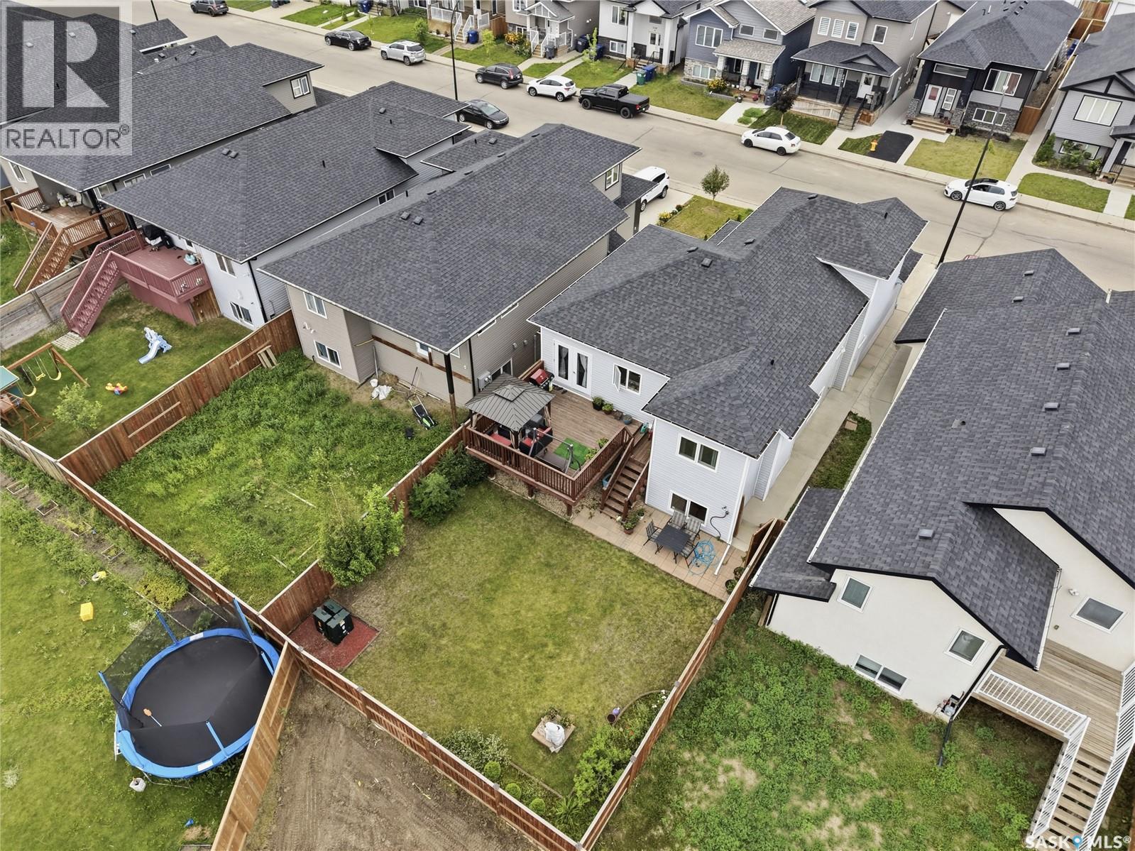 223 Ells CRESCENT - 57