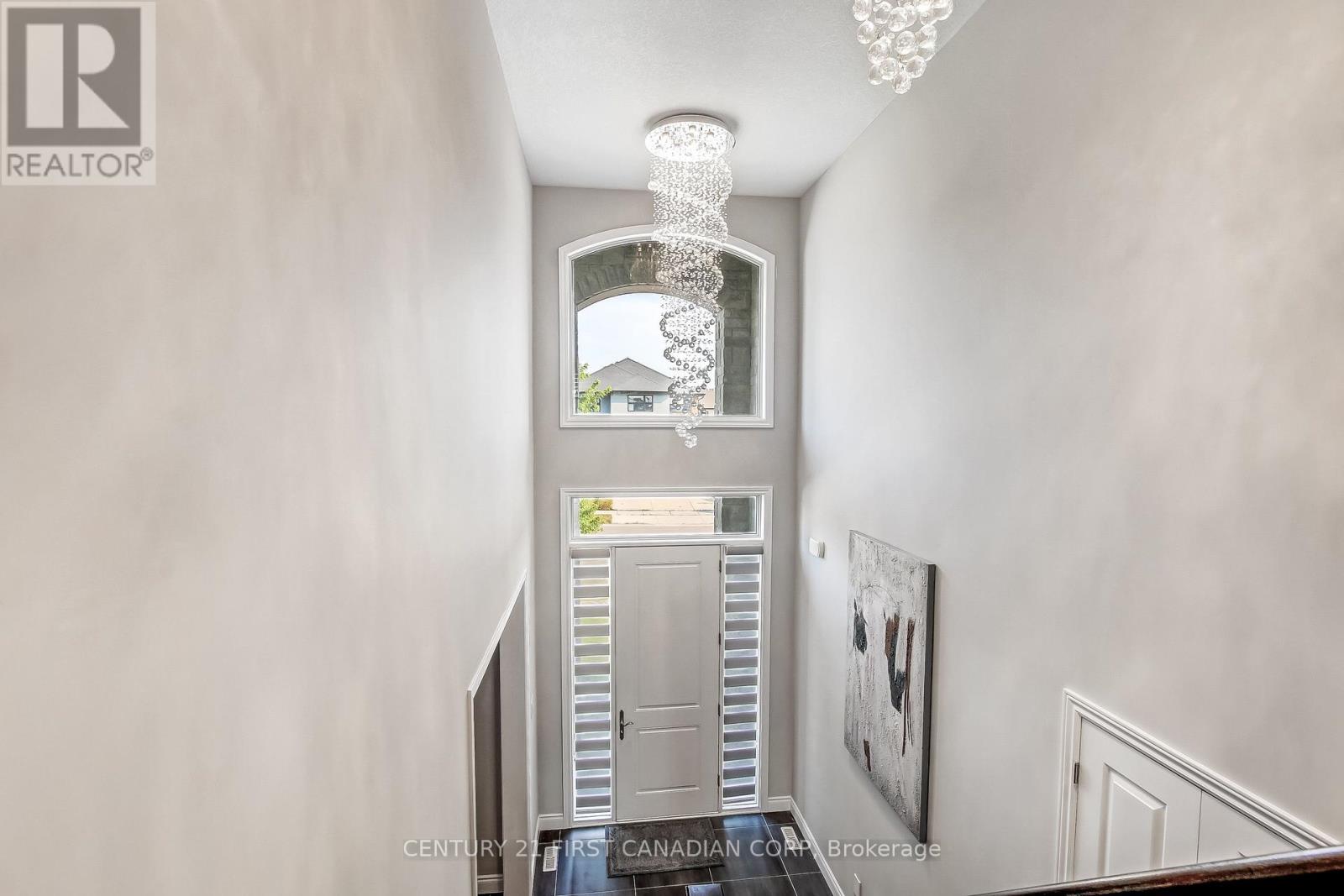 783 HICKORYRIDGE COMMON - 14